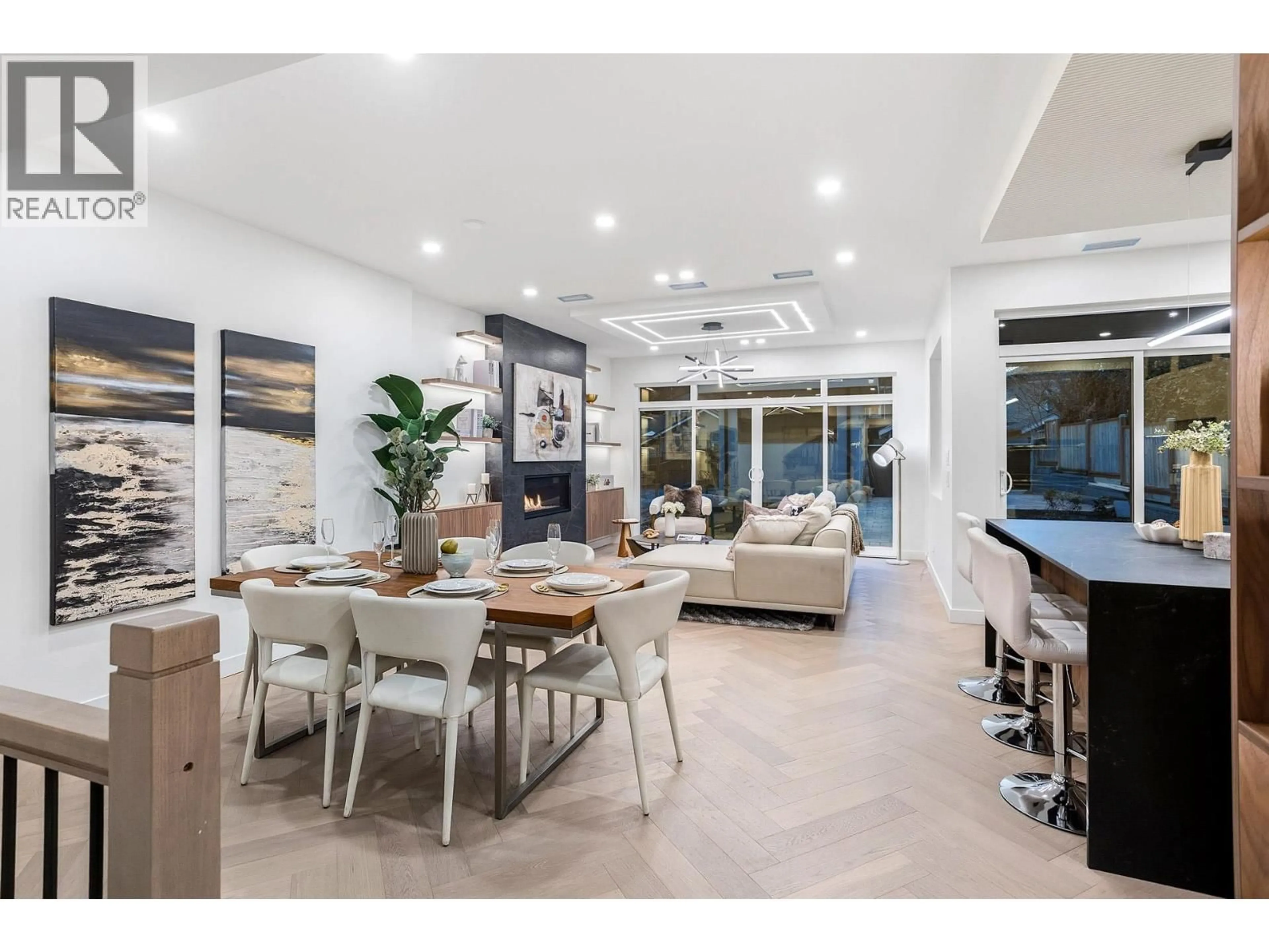 Unknown for 1921 TATLOW AVENUE, North Vancouver British Columbia V7P3A2