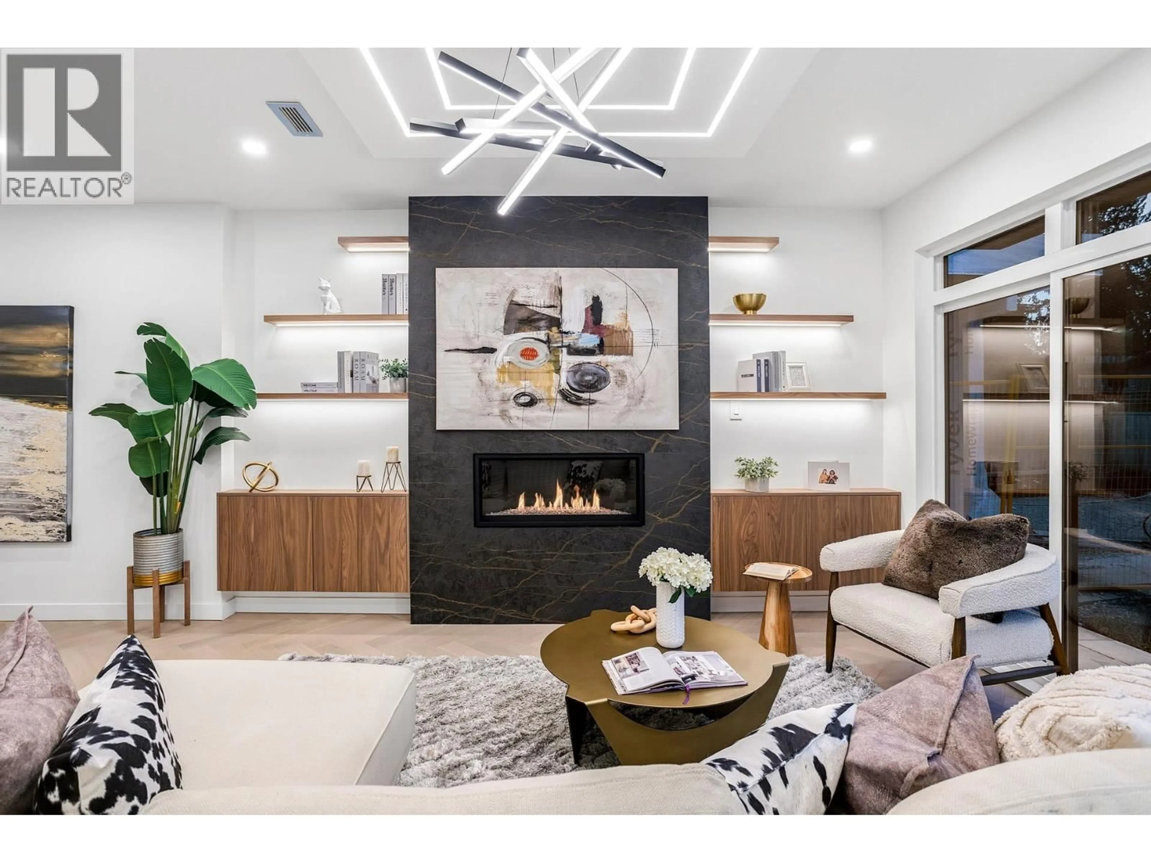 Living room with furniture, unknown for 1921 TATLOW AVENUE, North Vancouver British Columbia V7P3A2