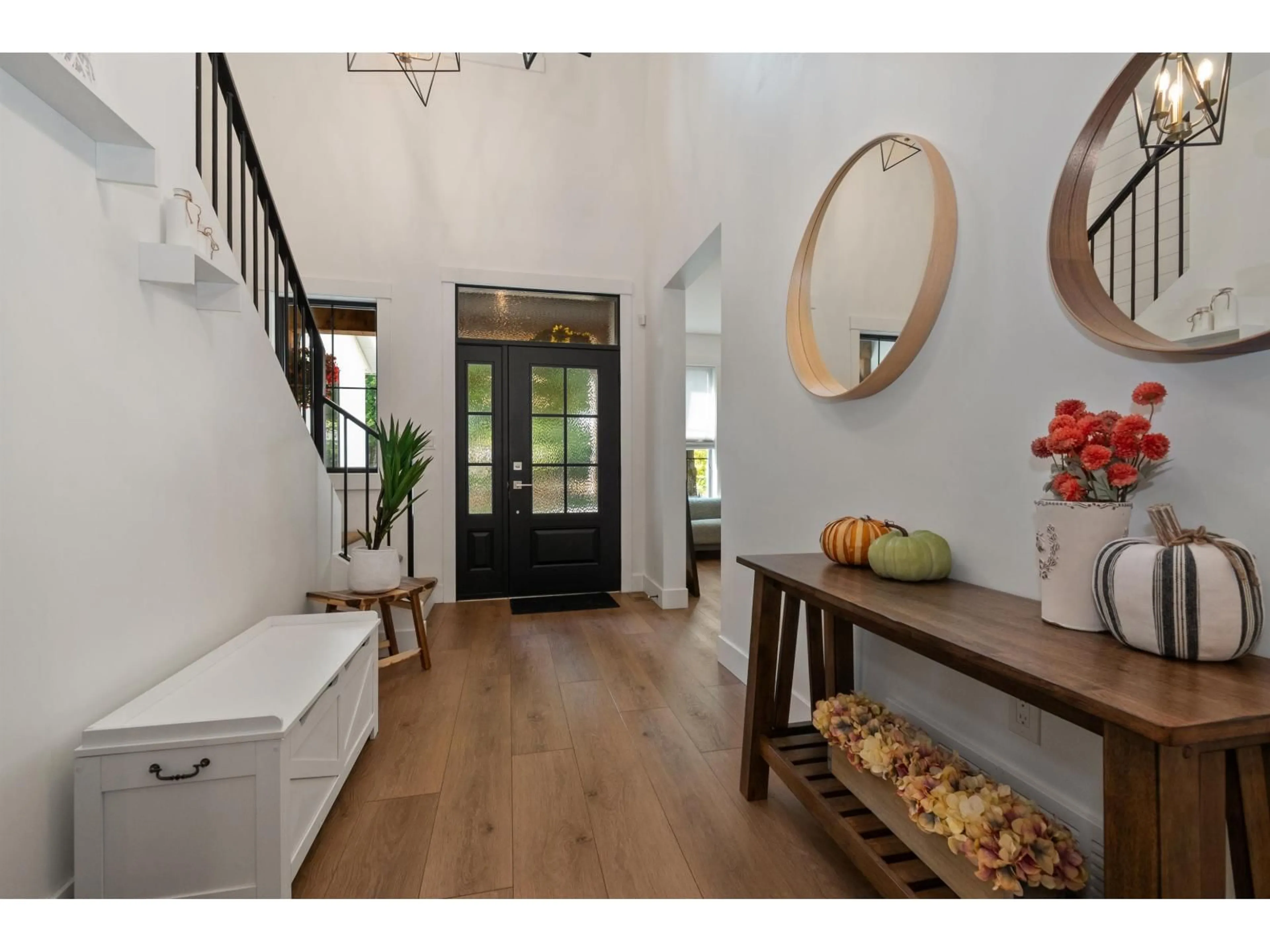 Indoor entryway for 10292 ROYALWOOD BOULEVARD, Chilliwack British Columbia V0X1X1