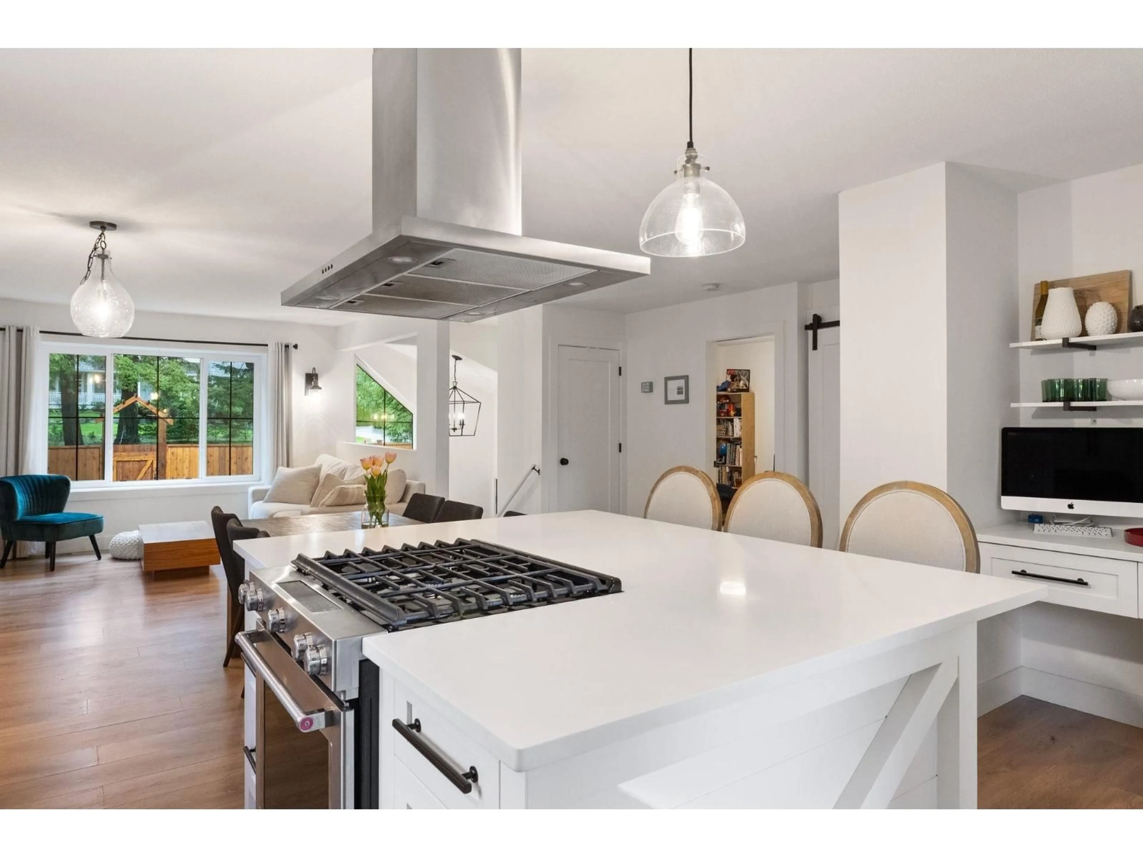 Open concept kitchen, ceramic/tile floor for 13482 16 AVENUE, Surrey British Columbia V4A1P5