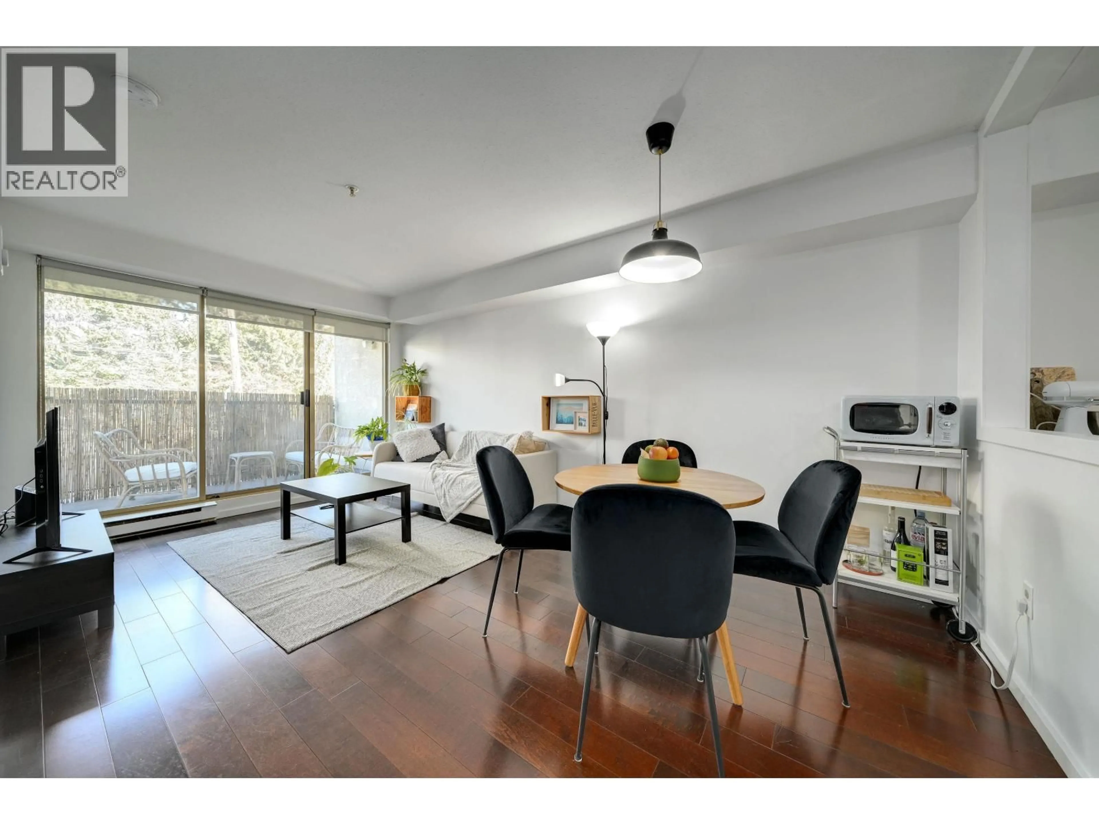 Unknown for 210 - 1099 BROADWAY, Vancouver British Columbia V5T1Y5