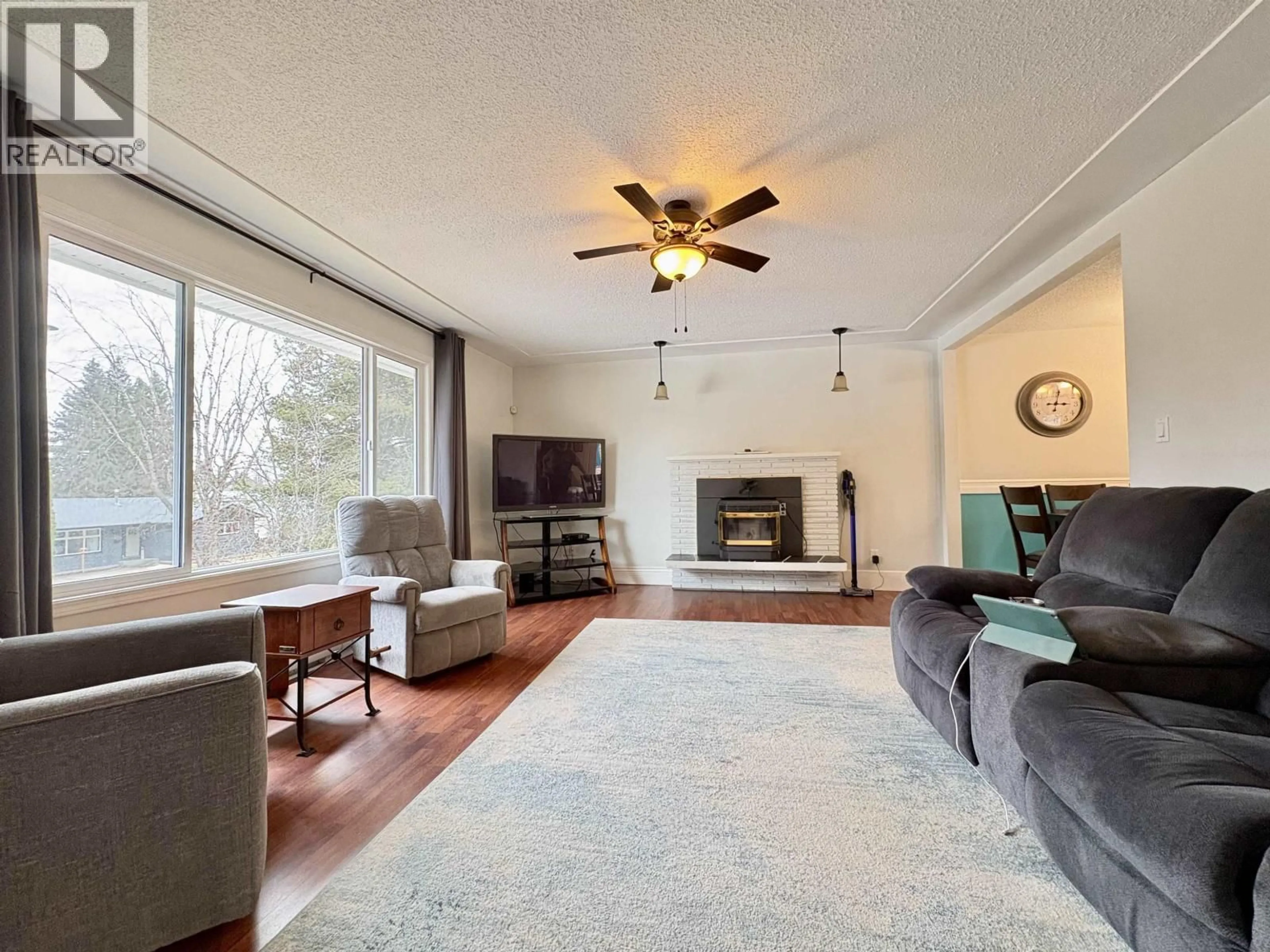 Living room with furniture, unknown for 5619 BROCK DRIVE, Prince George British Columbia V2N2E3