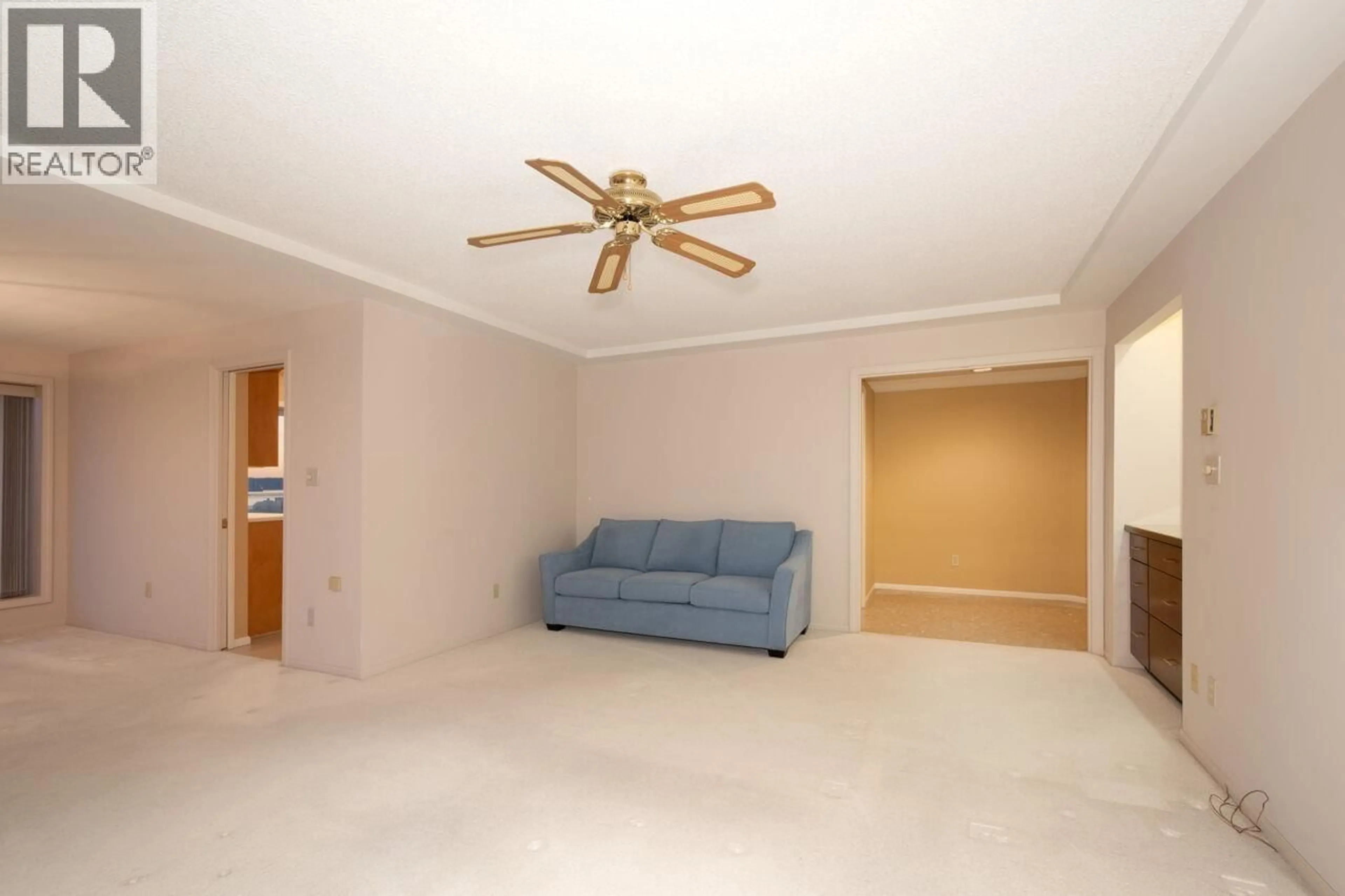 A pic of a room for 9 - 1717 DUCHESS AVENUE, West Vancouver British Columbia V7V1P8