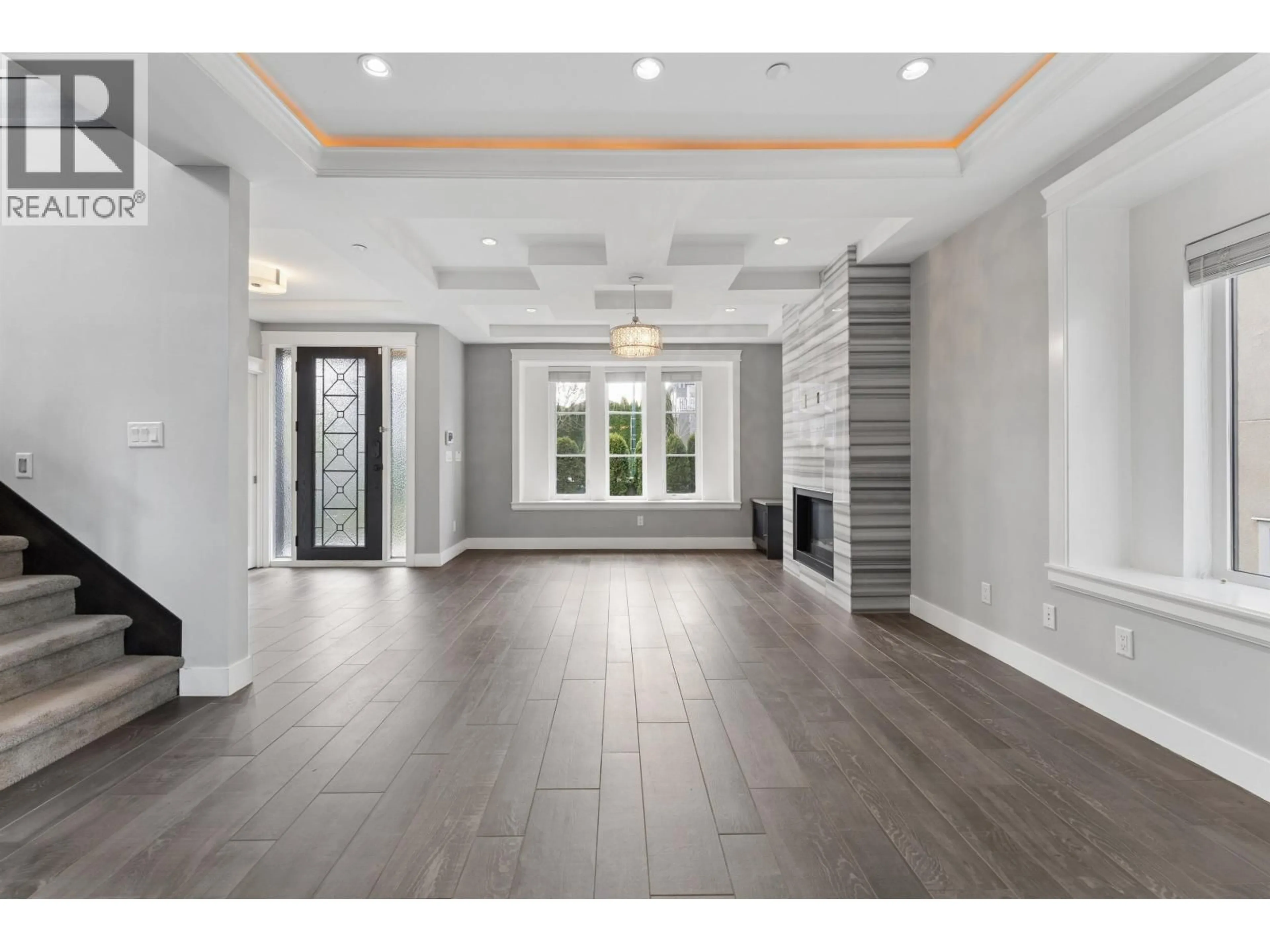 Indoor entryway for 3233 GRANT STREET, Vancouver British Columbia V5K3J1