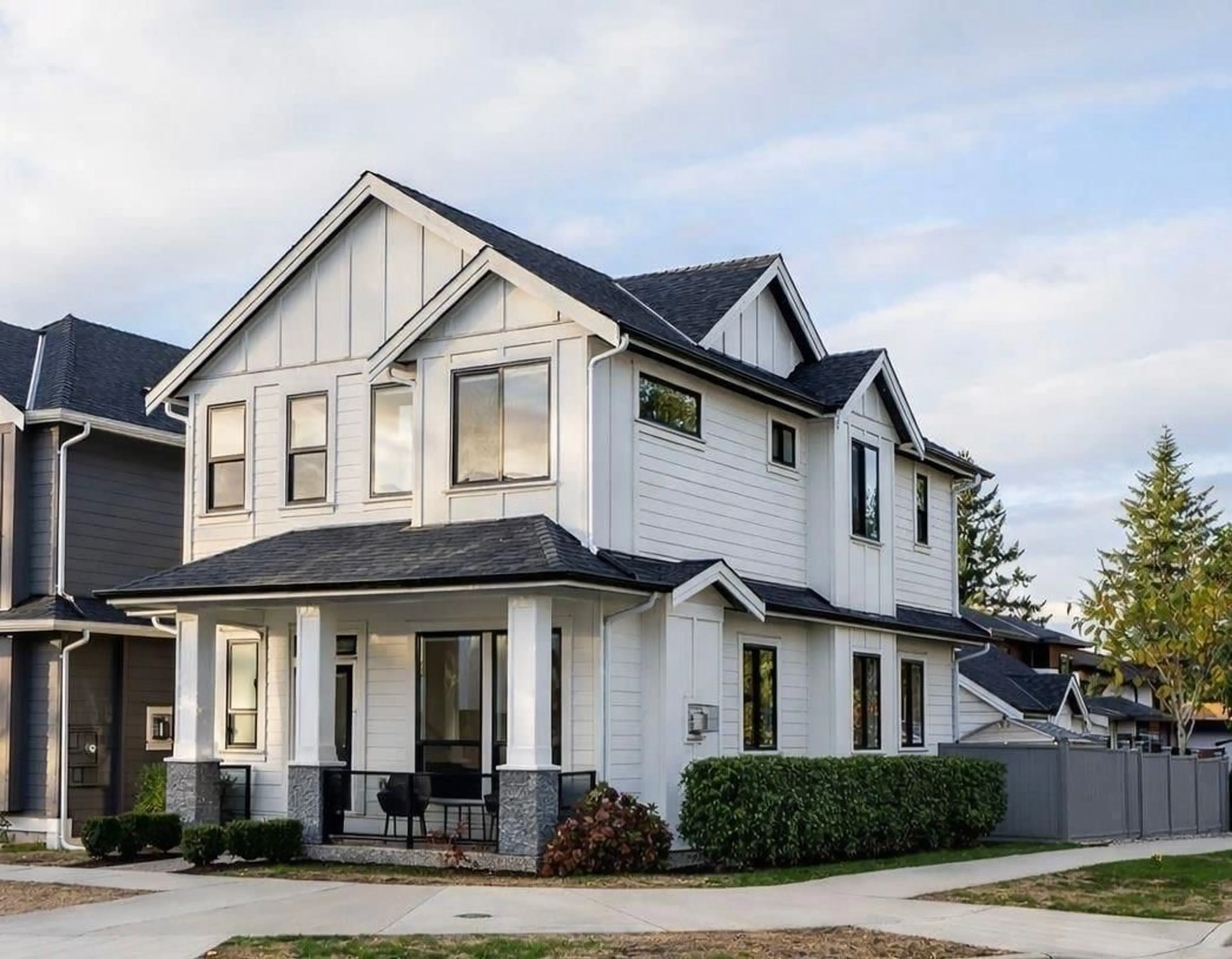 Home with vinyl exterior material, street for 16595 25A AVENUE, Surrey British Columbia V3Z9W9