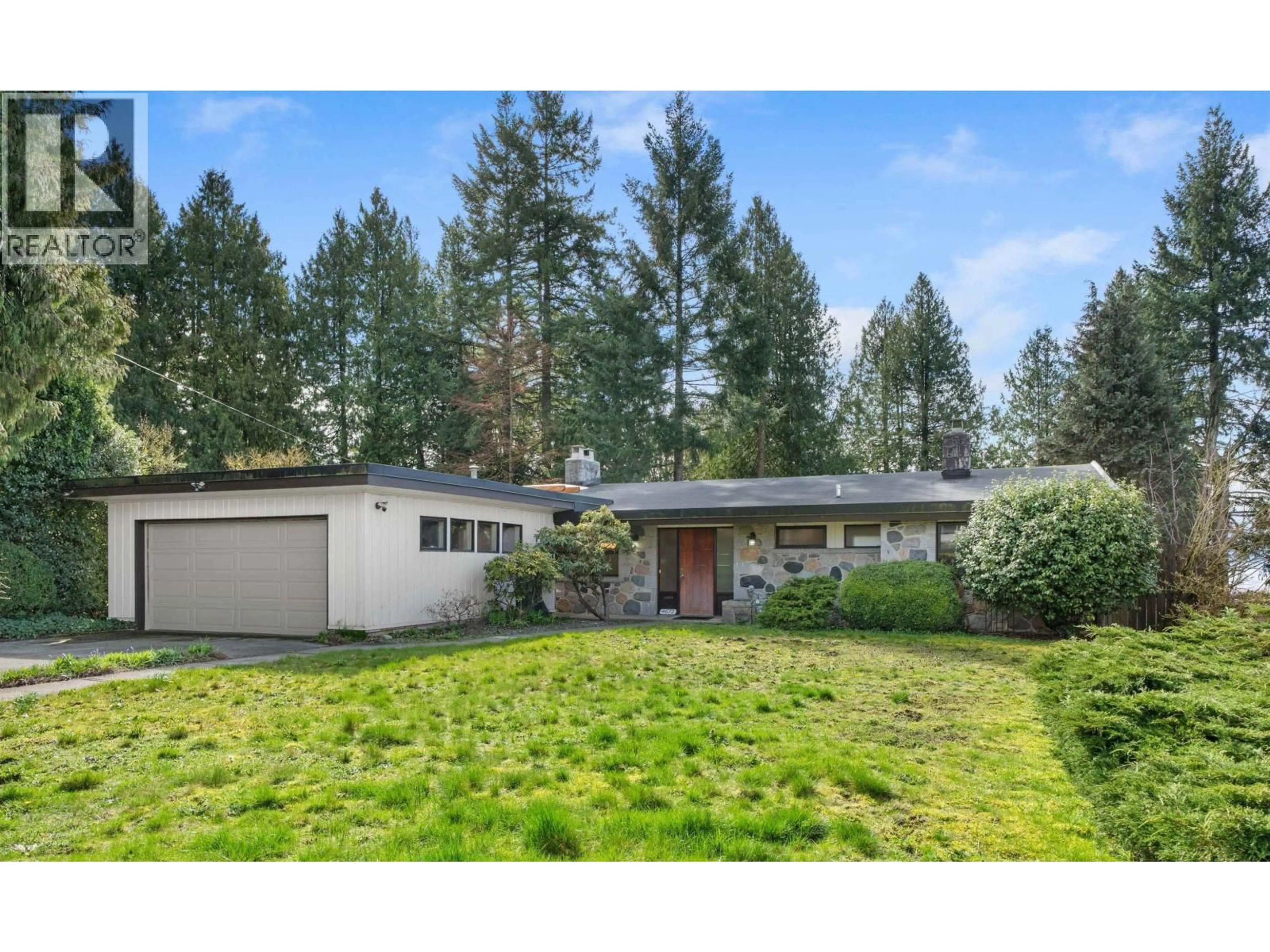 Home with vinyl exterior material, unknown for 4672 NEVILLE STREET, Burnaby British Columbia V5J2H1