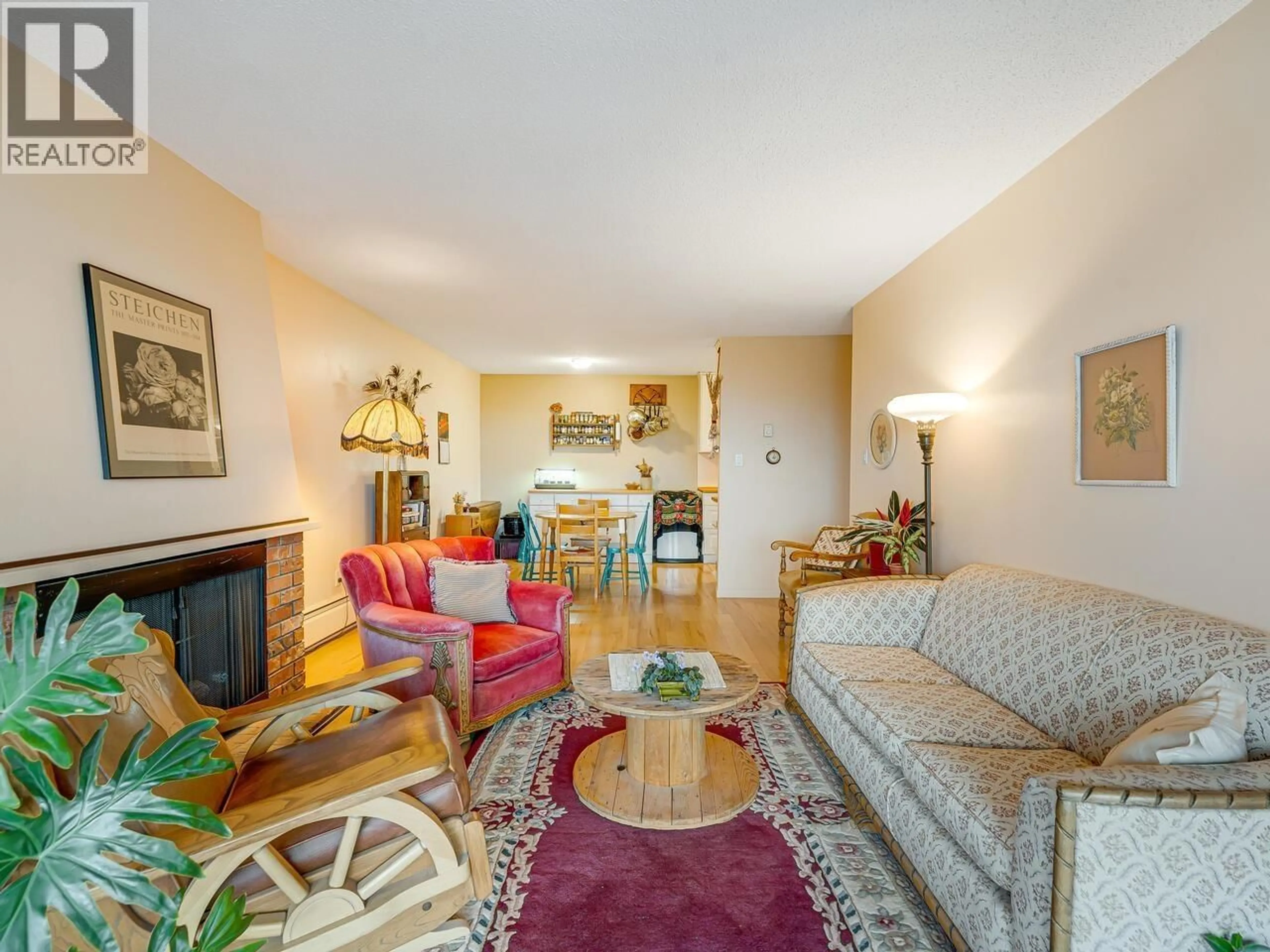 Living room with furniture, unknown for 307 - 5340 HASTINGS STREET, Burnaby British Columbia V5B1R1