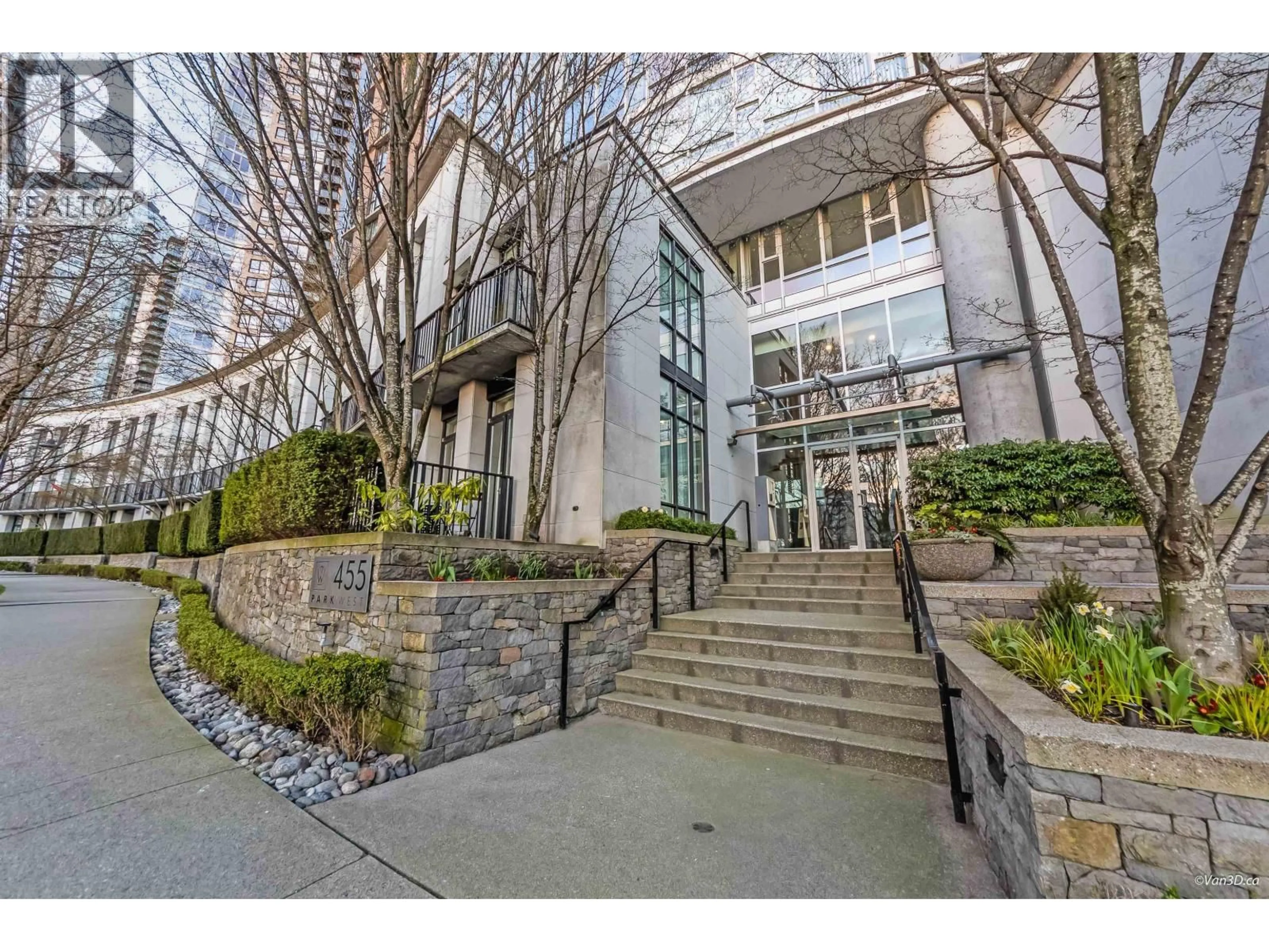 Indoor foyer for 606 - 455 BEACH CRESCENT, Vancouver British Columbia V6Z3E5