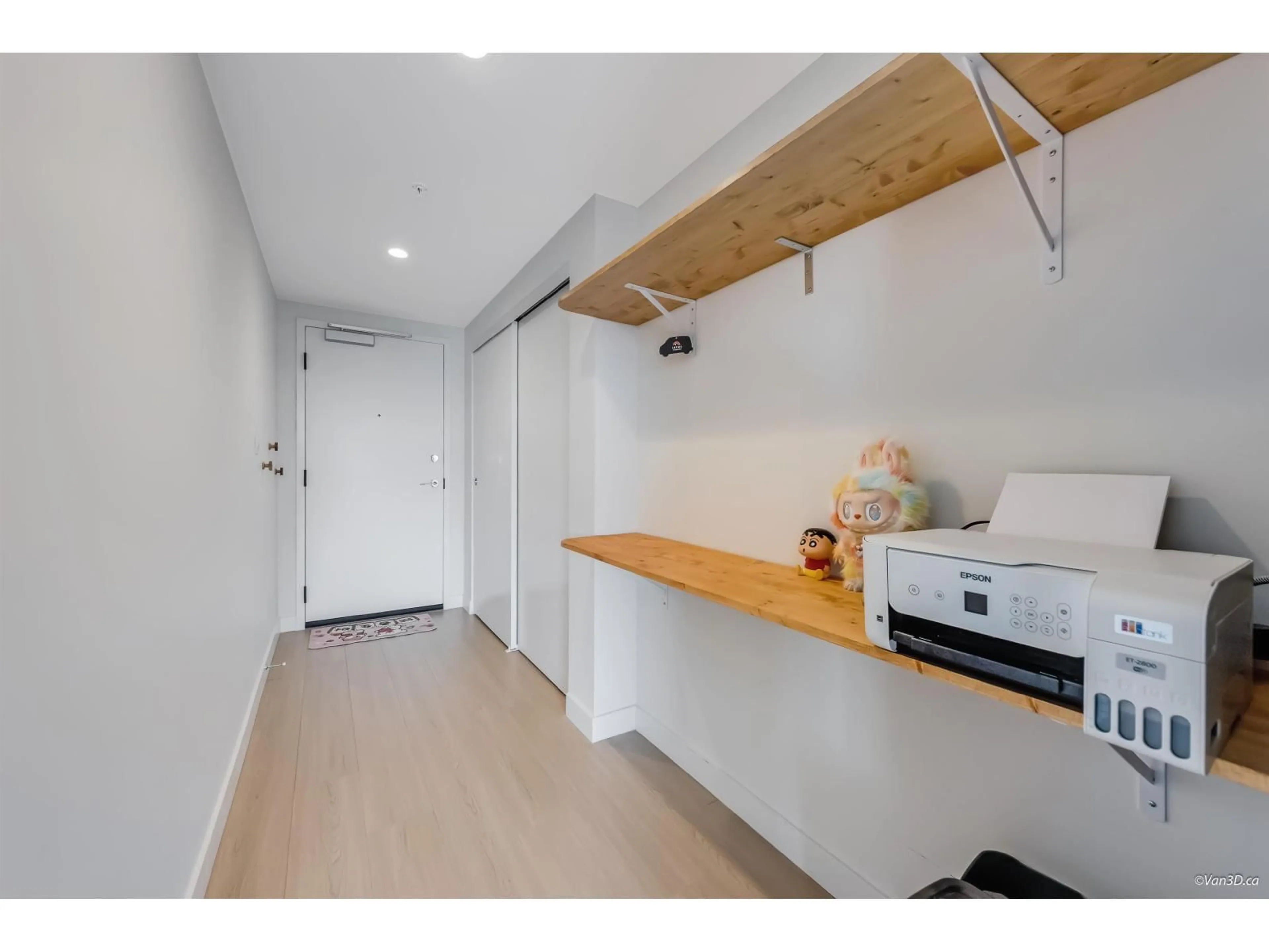 Unknown for 3112 - 13745 GEORGE JUNCTION, Surrey British Columbia V3T0V8