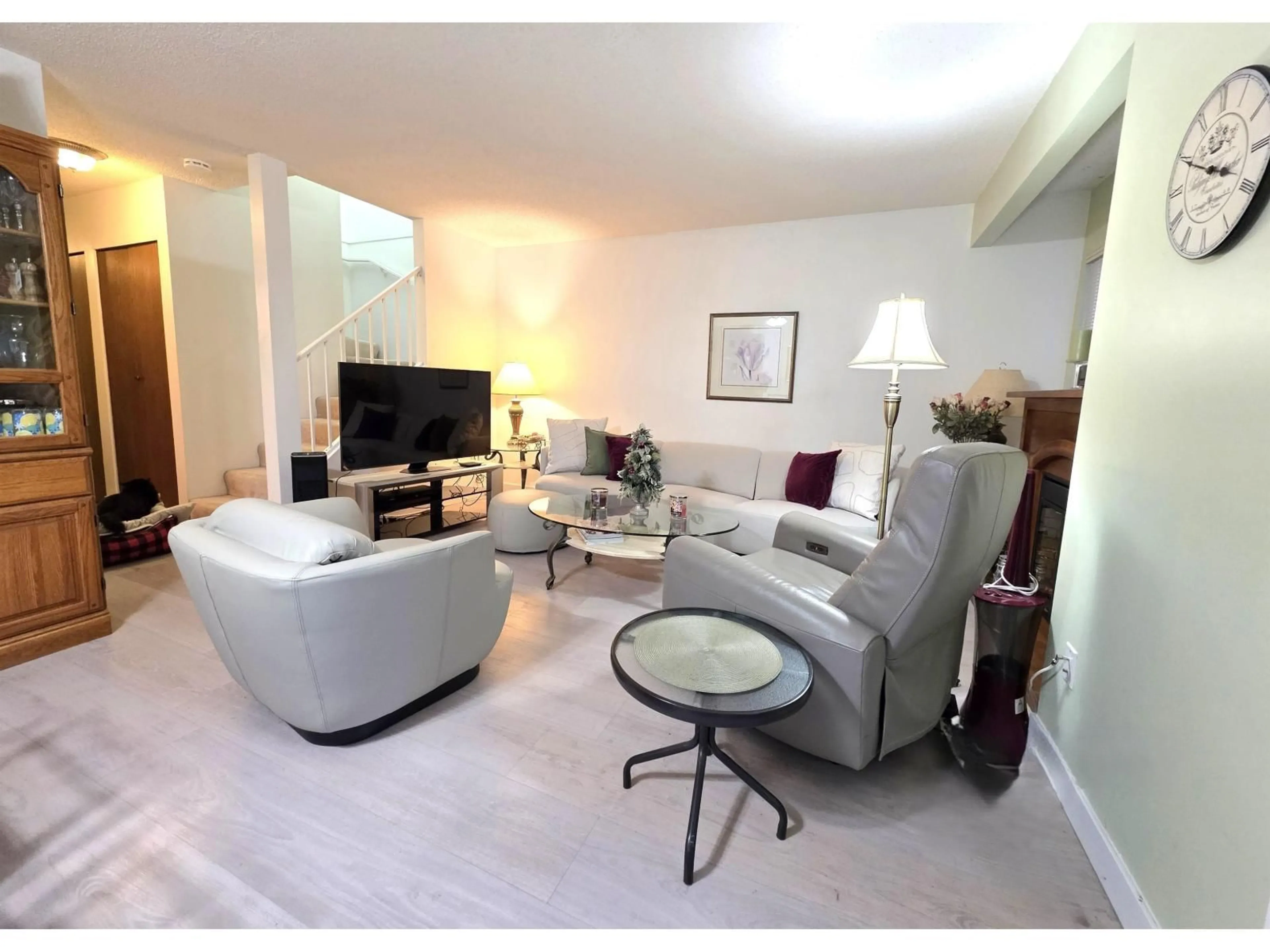 Living room with furniture, unknown for 20 - 9955 140 STREET, Surrey British Columbia V3T4M4