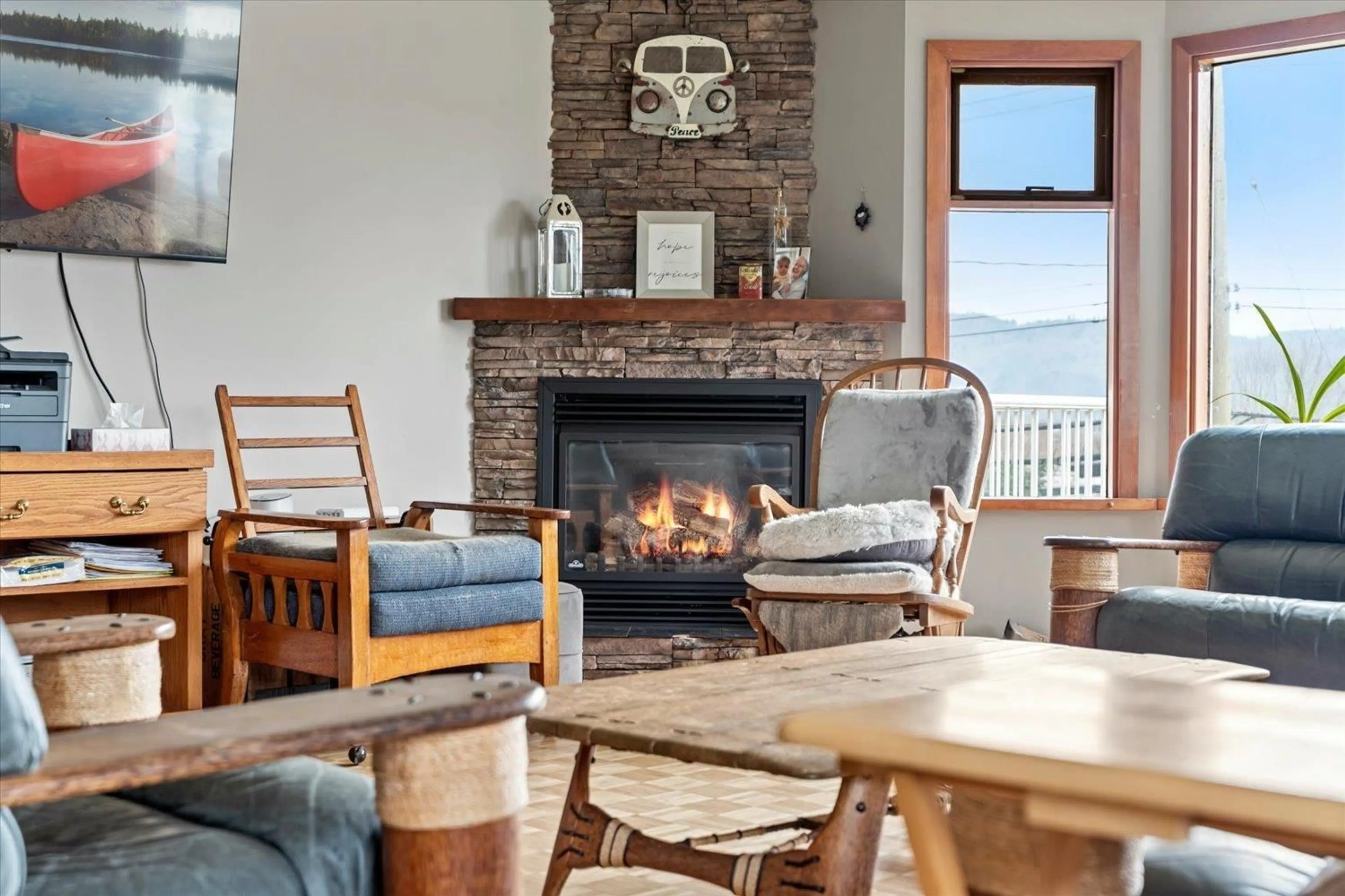 Living room with furniture, unknown for 35317 DELAIR ROAD, Abbotsford British Columbia V3G2E2