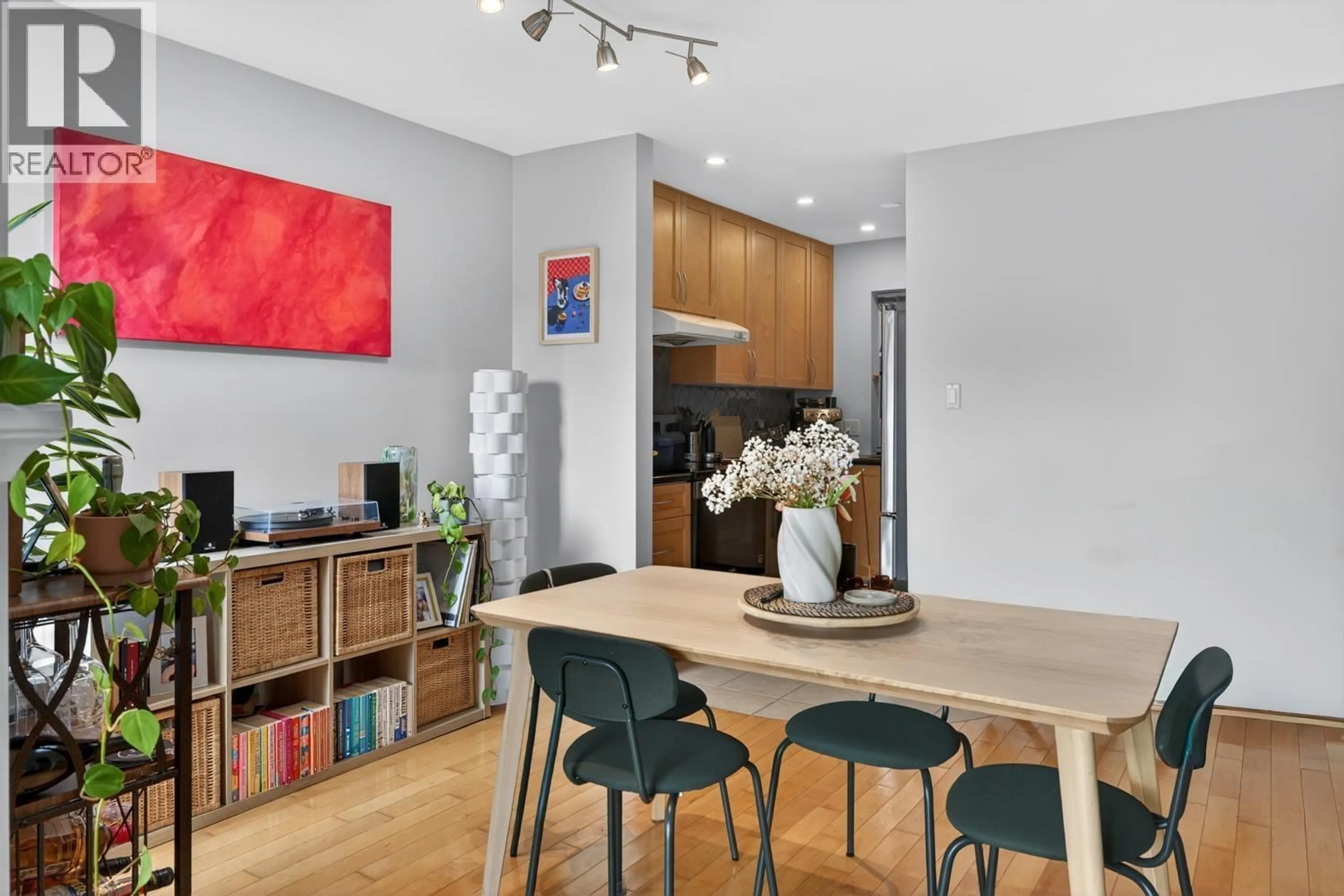 Unknown for 311 - 1922 7TH AVENUE, Vancouver British Columbia V6J1T1