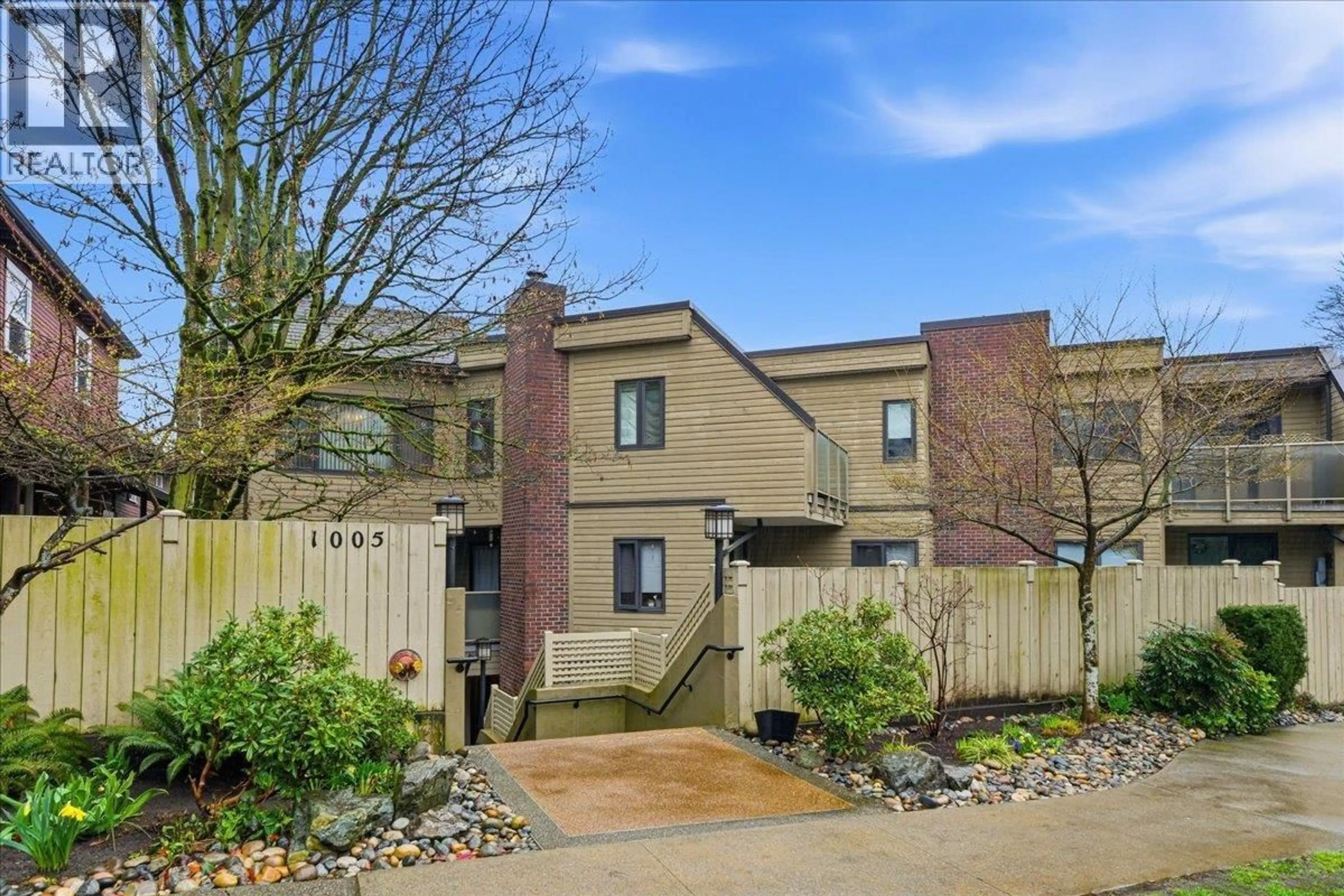 Unknown for 101 - 1005 7TH AVENUE, Vancouver British Columbia V6H1B2