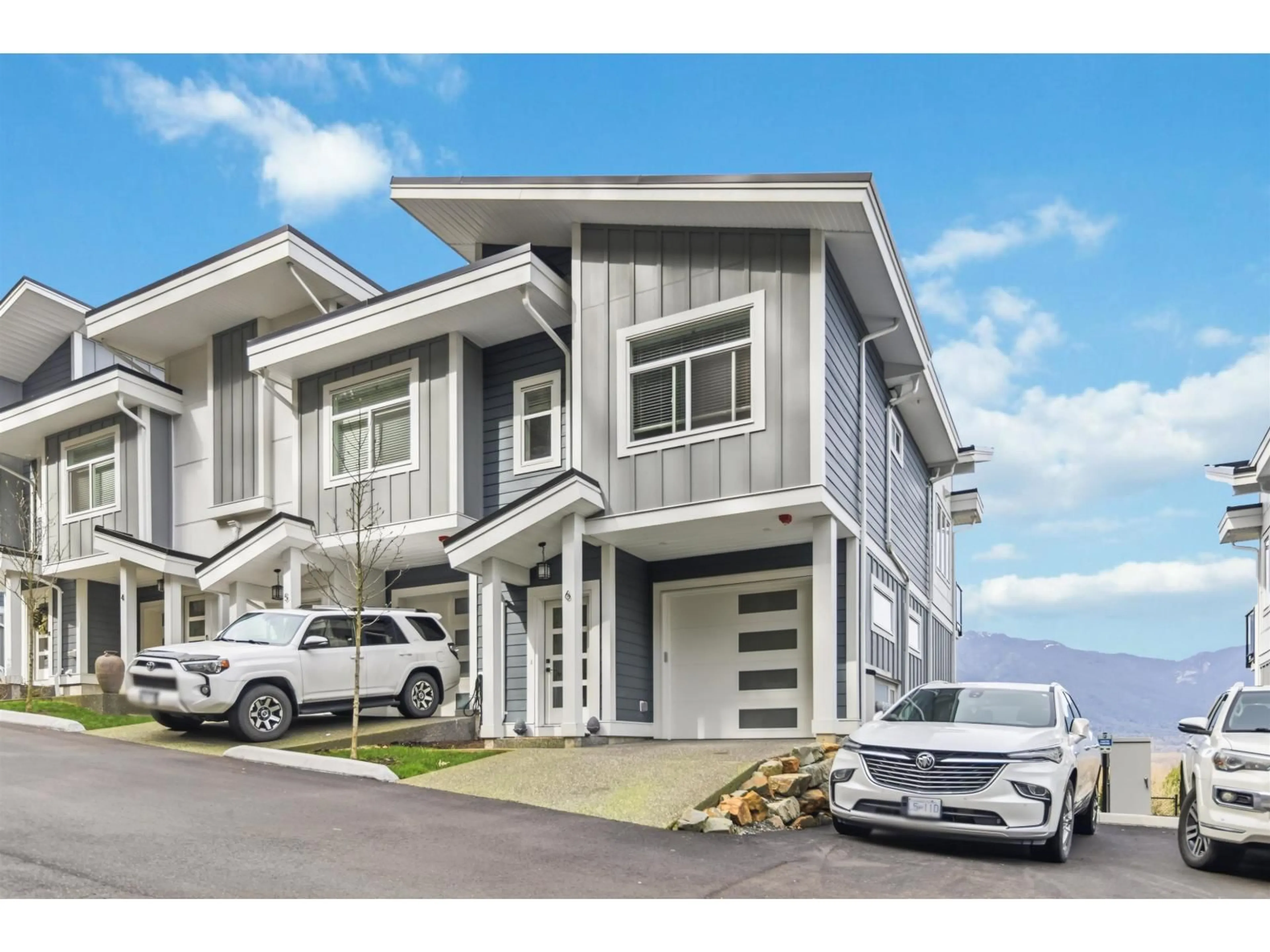 Home with vinyl exterior material, mountain view for 6 - 43998 CHILLIWACK MOUNTAIN ROAD, Chilliwack British Columbia V2R4A1