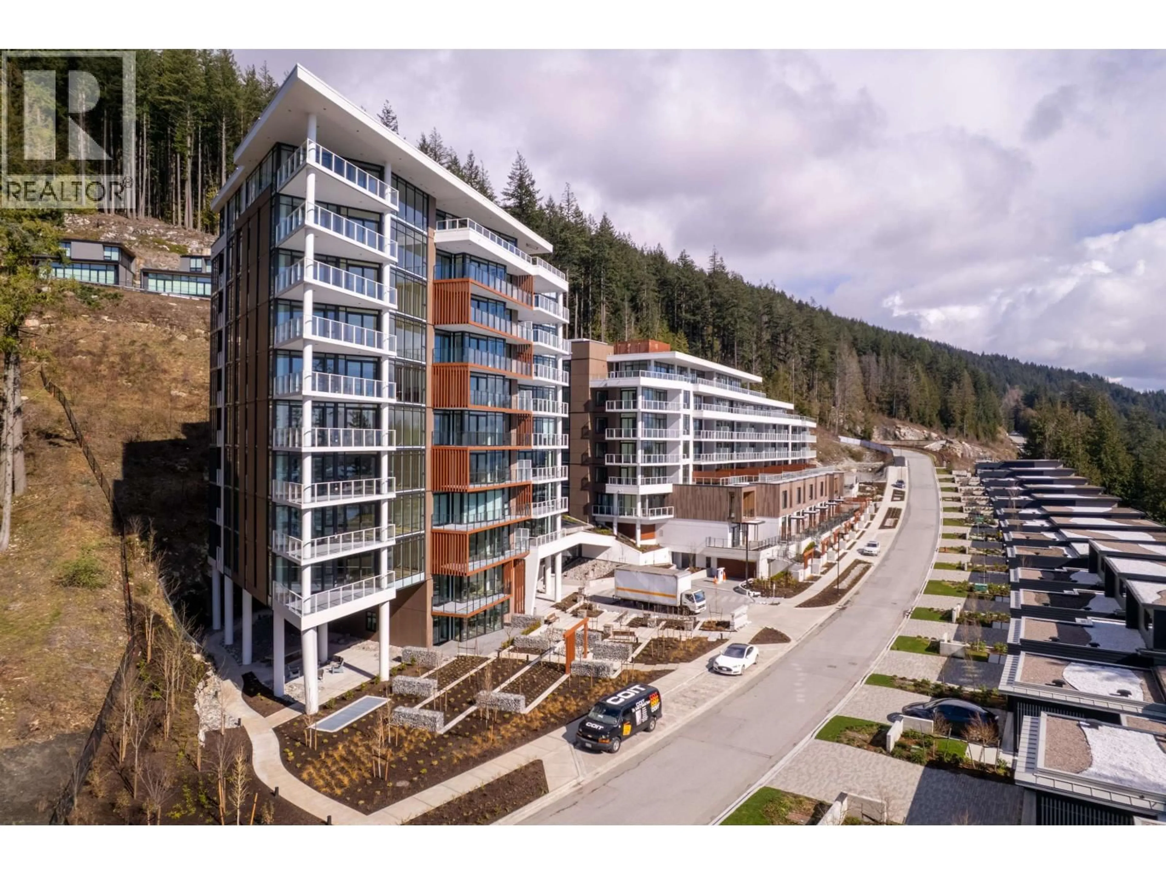 A pic from outside/outdoor area/front of a property/back of a property/a pic from drone, unknown for 409 - 3963 UPLANDS WAY, West Vancouver British Columbia V7S0B6