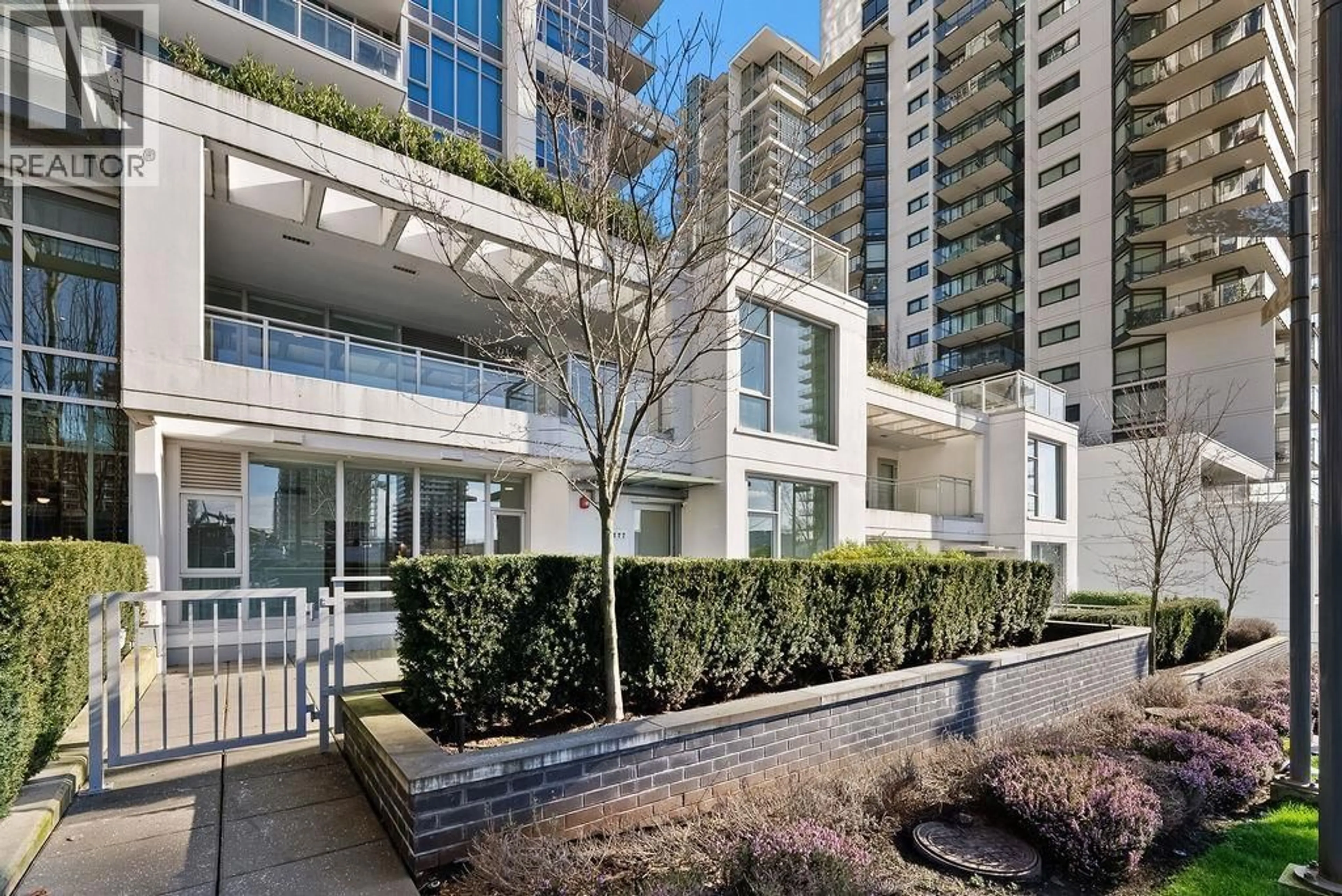 Unknown for TH02 - 2288 ALPHA AVENUE, Burnaby British Columbia V5C0L9