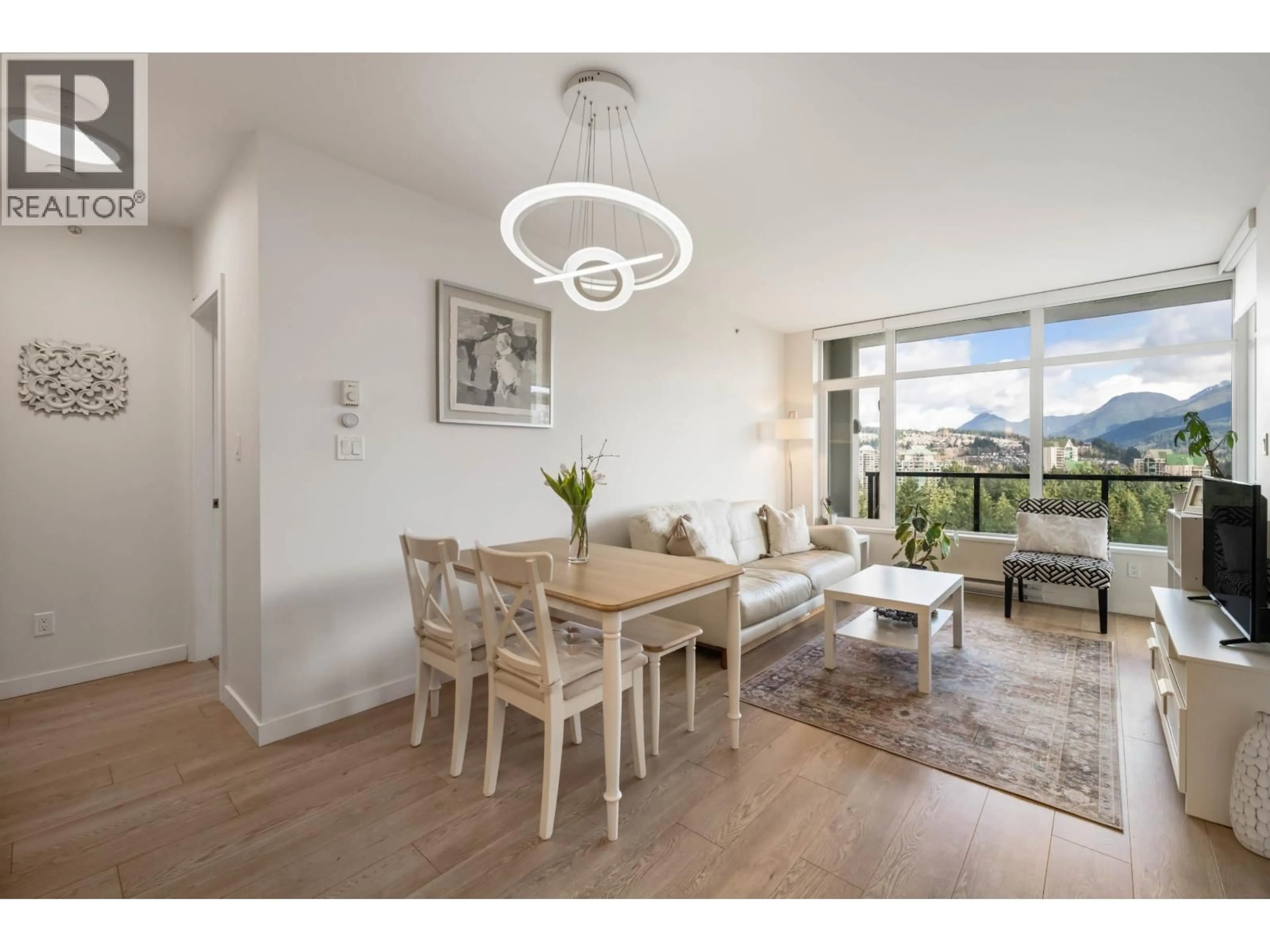 Dining room, wood/laminate floor for 2601 - 3080 LINCOLN AVENUE, Coquitlam British Columbia V3B7L9