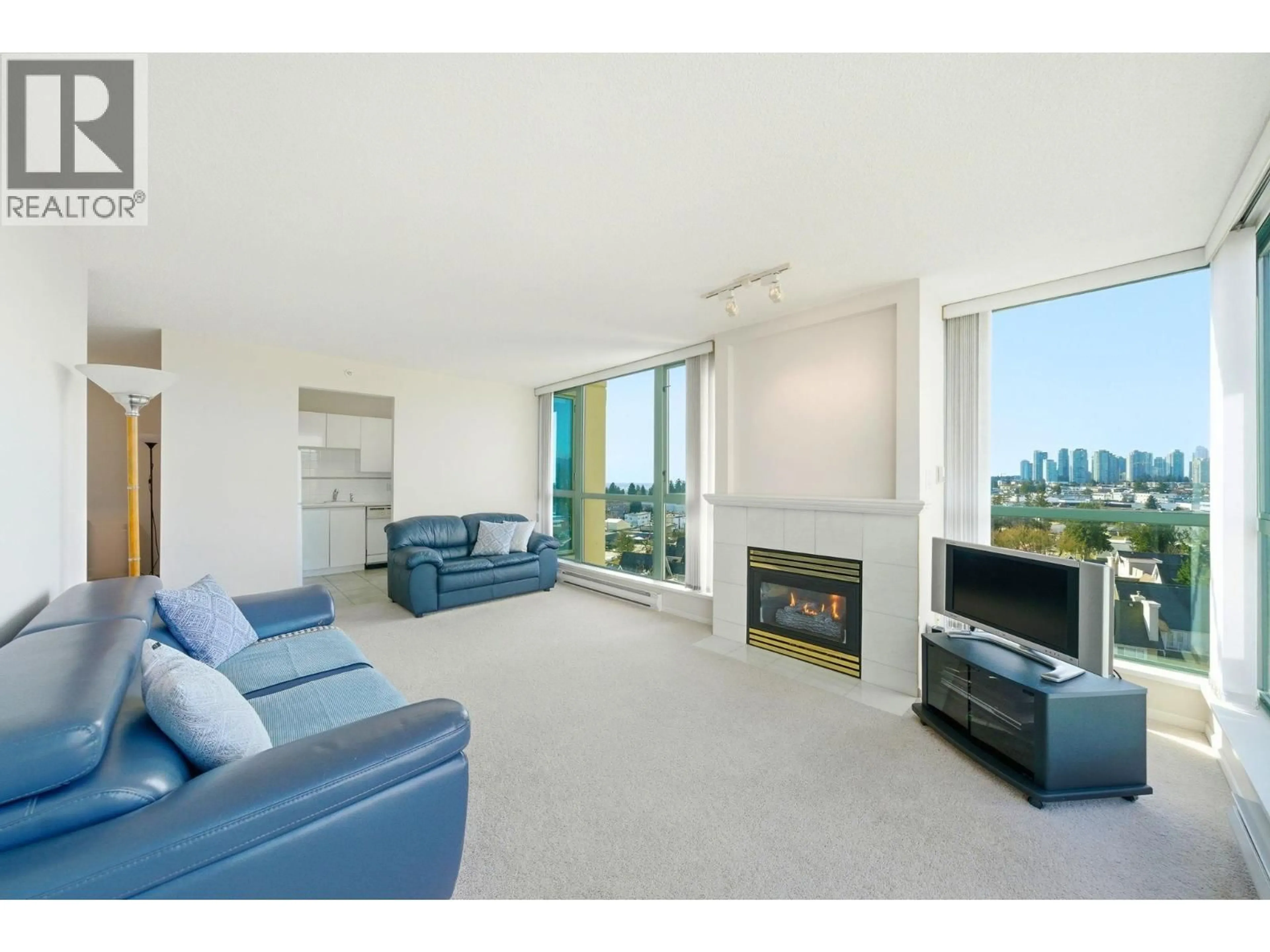 Living room with furniture, unknown for 1003 - 6622 SOUTHOAKS CRESCENT, Burnaby British Columbia V5E4K2