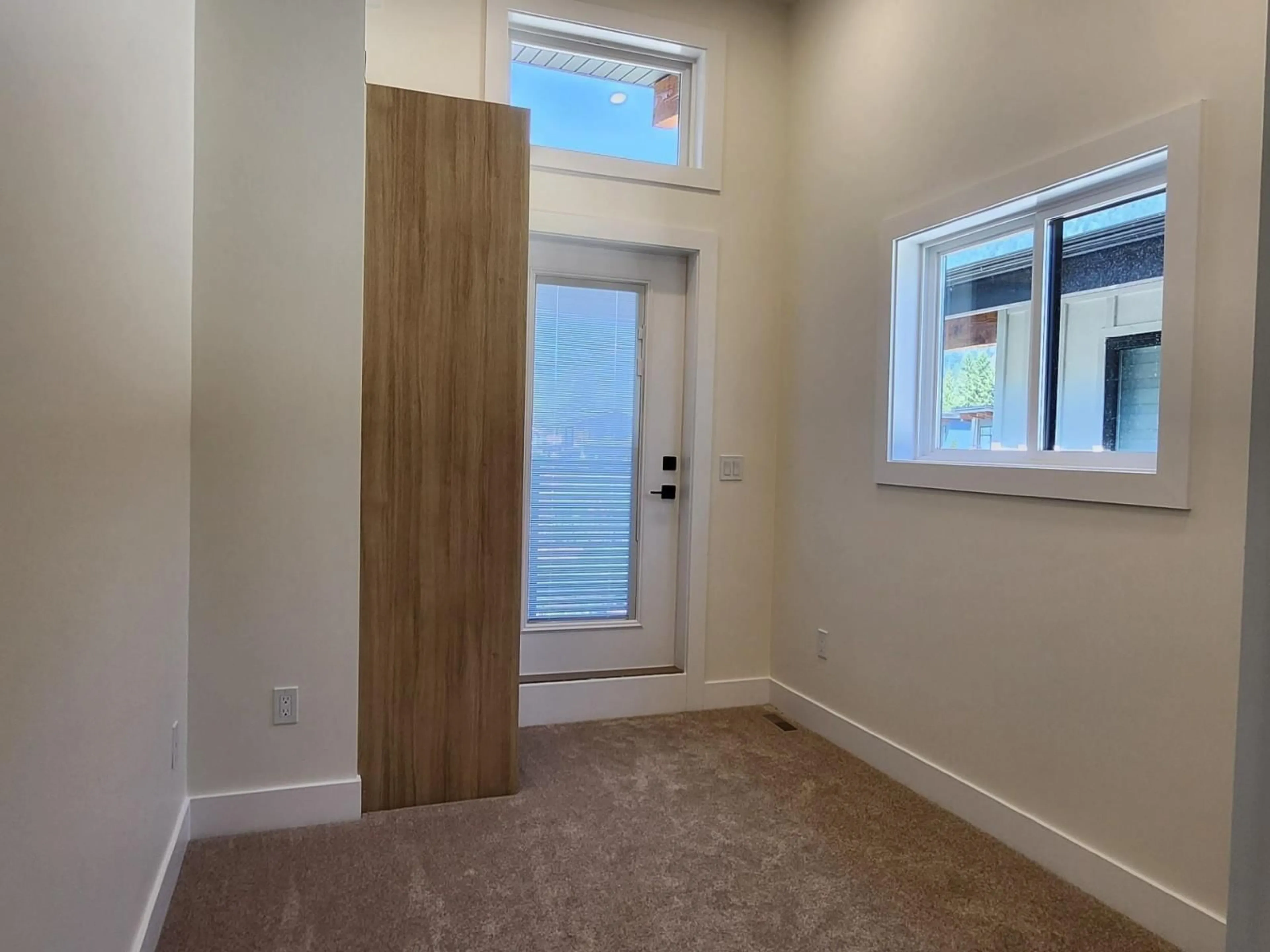 A pic of a room for 5 - 798 HOT SPRINGS ROAD, Harrison Hot Springs British Columbia V0V0V0