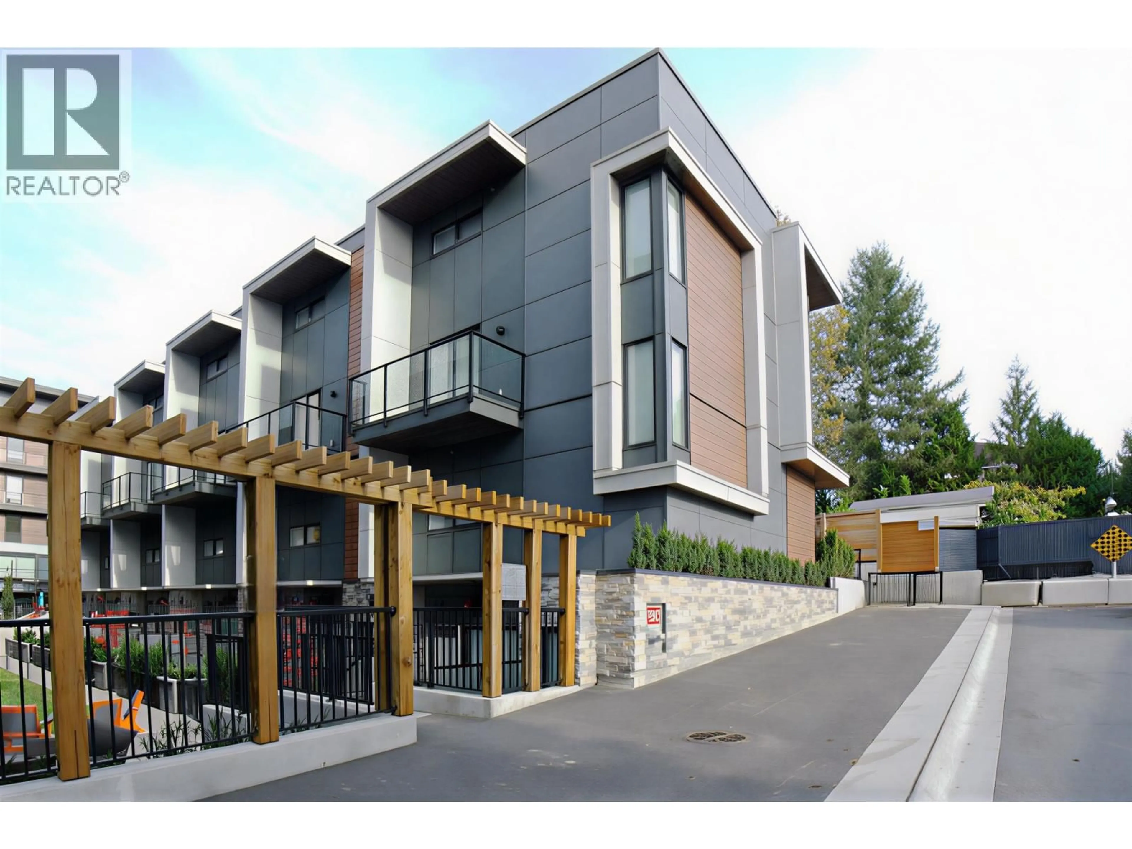 Unknown for 202 - 381 CLAYTON STREET, Coquitlam British Columbia V3K0J8