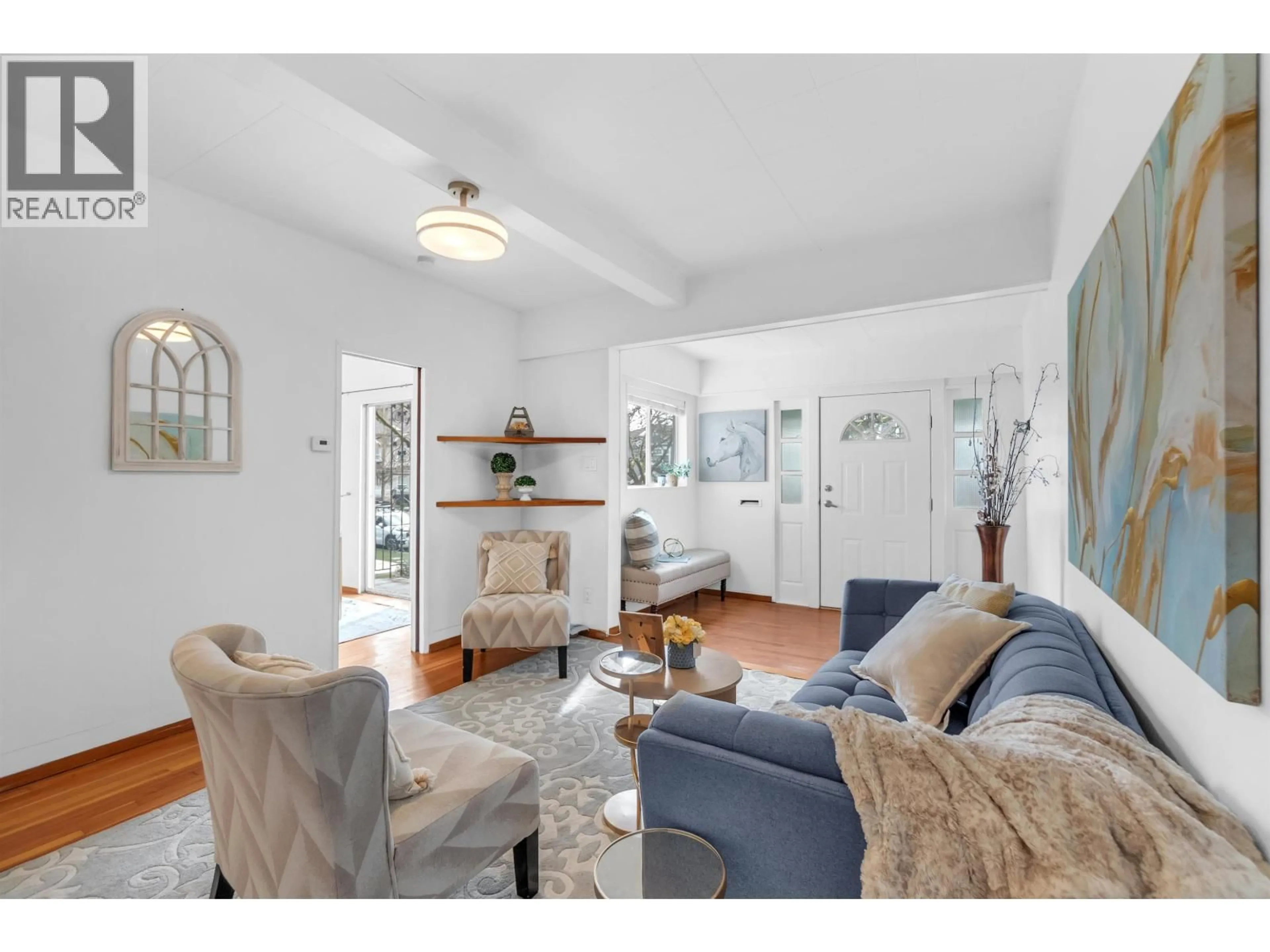 Living room with furniture, wood/laminate floor for 2223 8TH AVENUE, Vancouver British Columbia V6B1A8