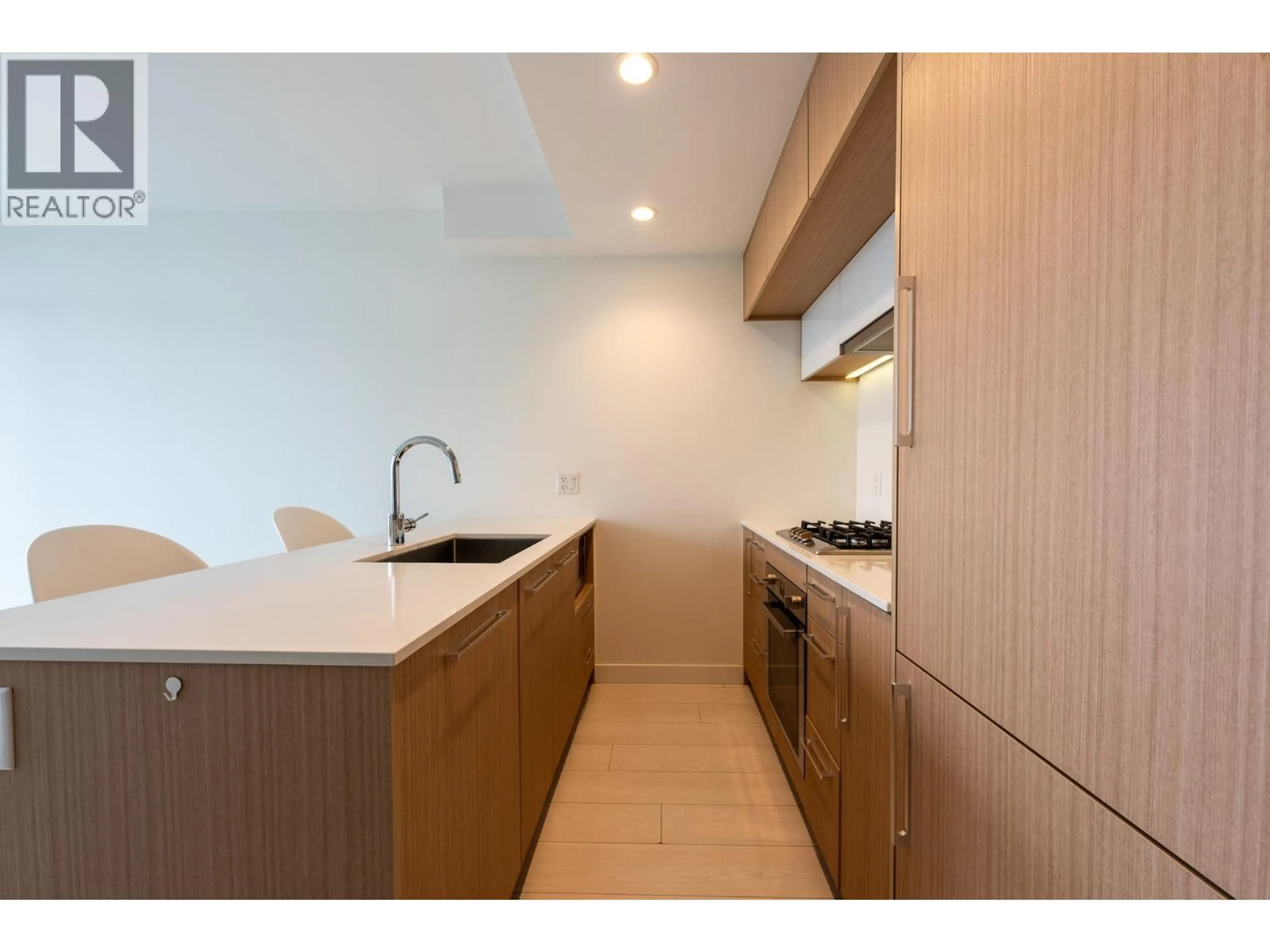 Standard kitchen, unknown for 1008 - 5580 NO. 3 ROAD, Richmond British Columbia V6X0R8