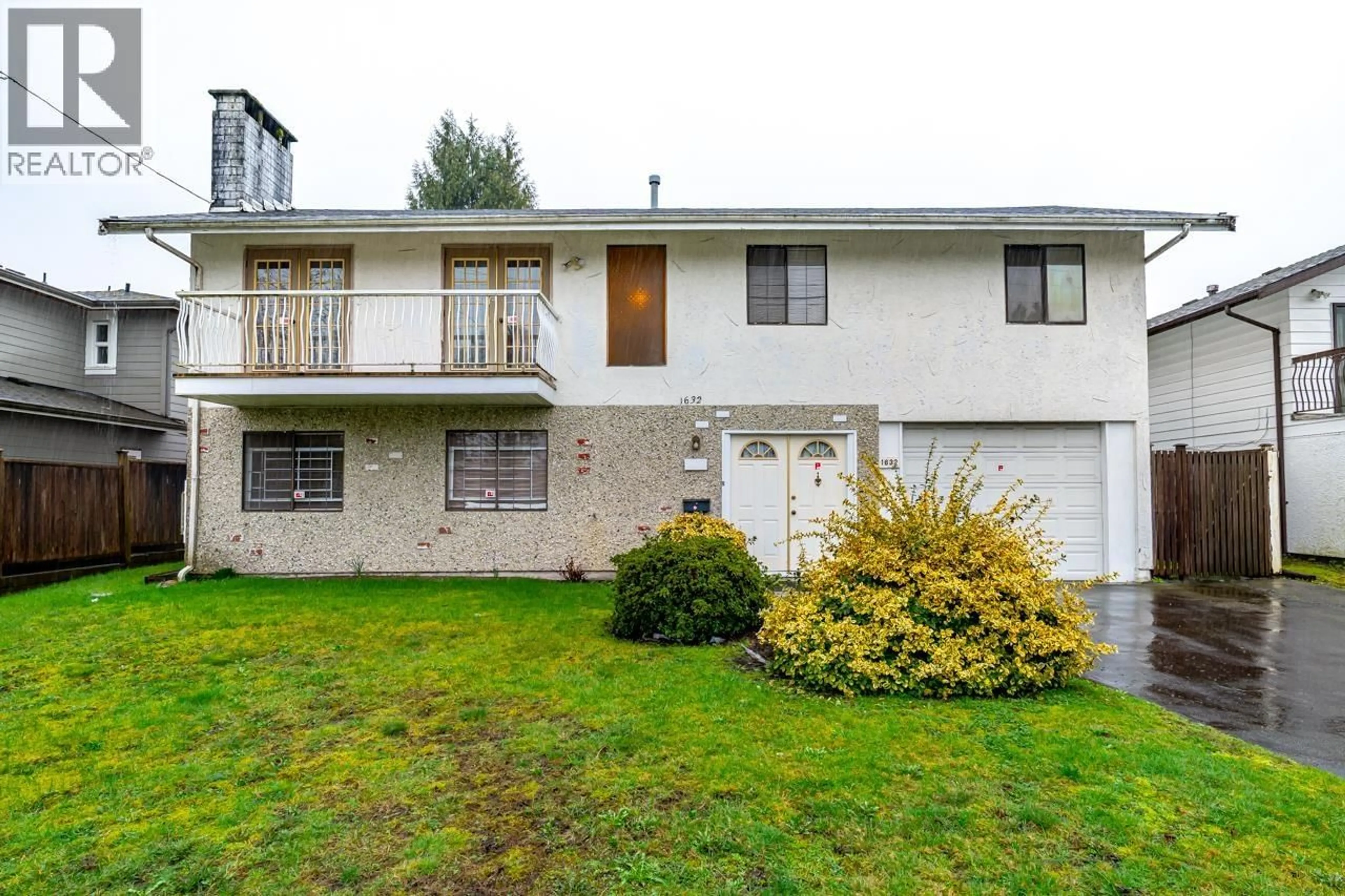 Home with vinyl exterior material, unknown for 1632 COMO LAKE AVENUE, Coquitlam British Columbia V3J3P6