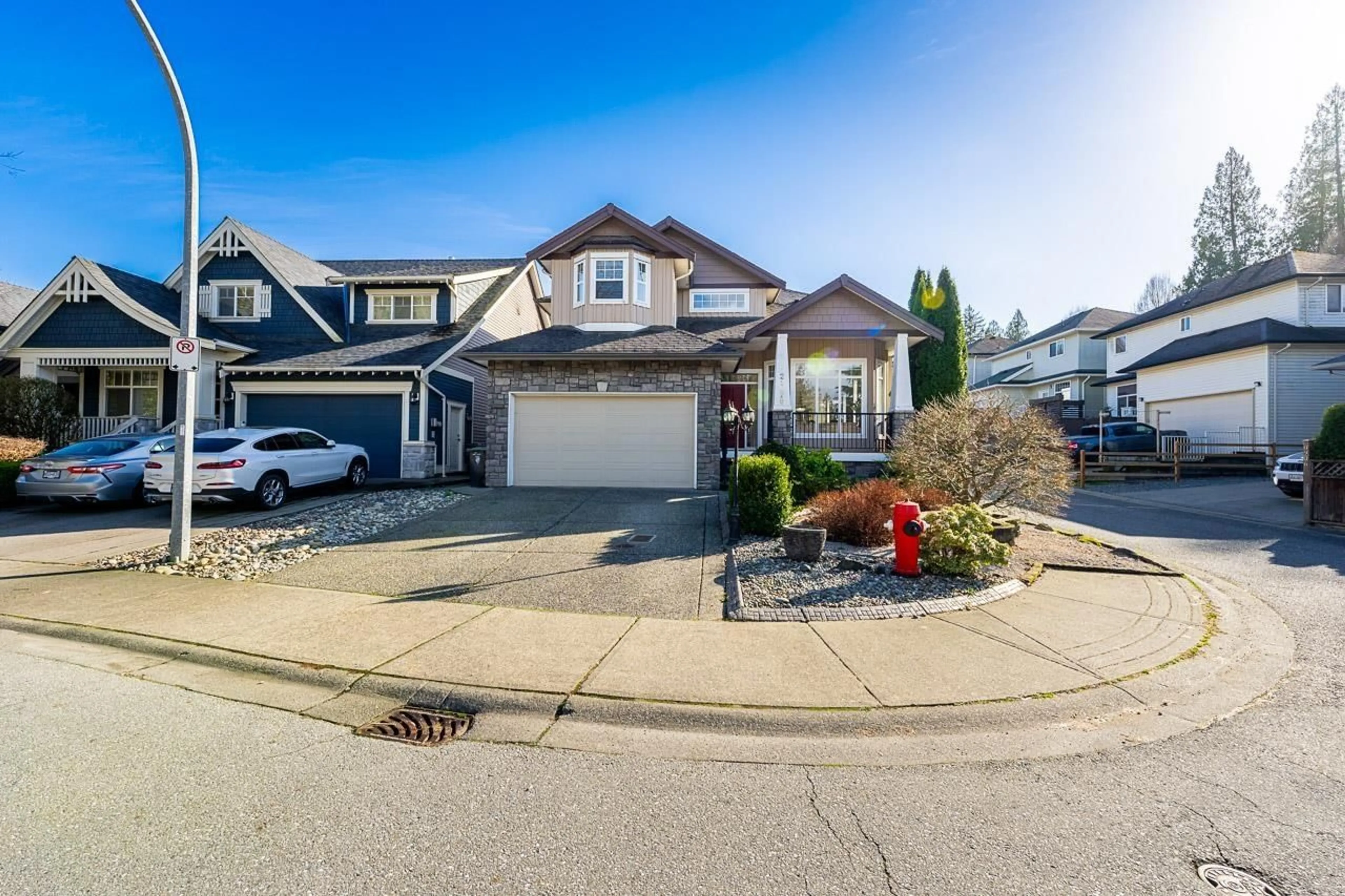 A pic from outside/outdoor area/front of a property/back of a property/a pic from drone, street for 21620 93RD AVENUE, Langley British Columbia V1M4E1
