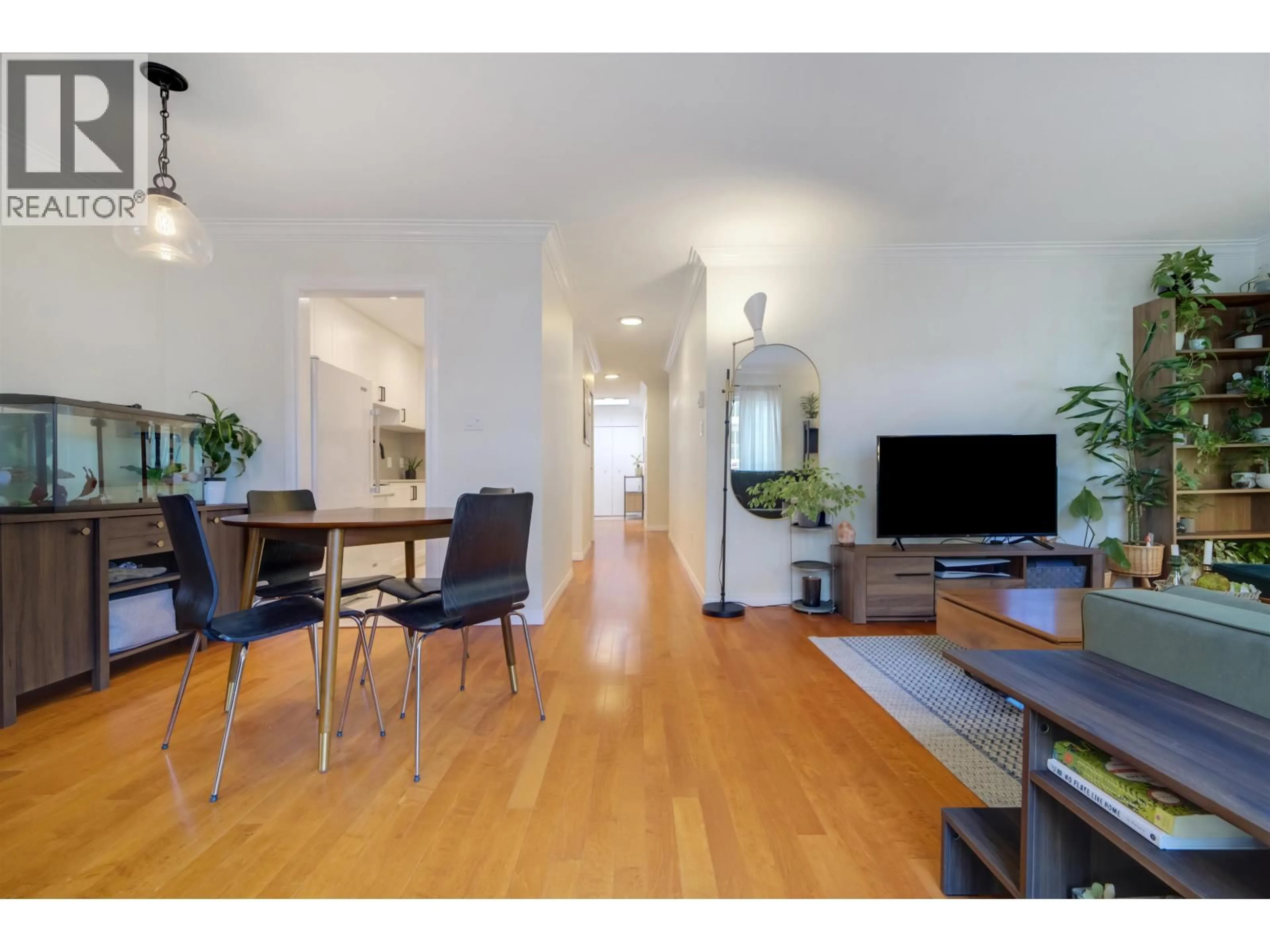 Unknown for 301 - 1868 11TH AVENUE, Vancouver British Columbia V5N1Z1