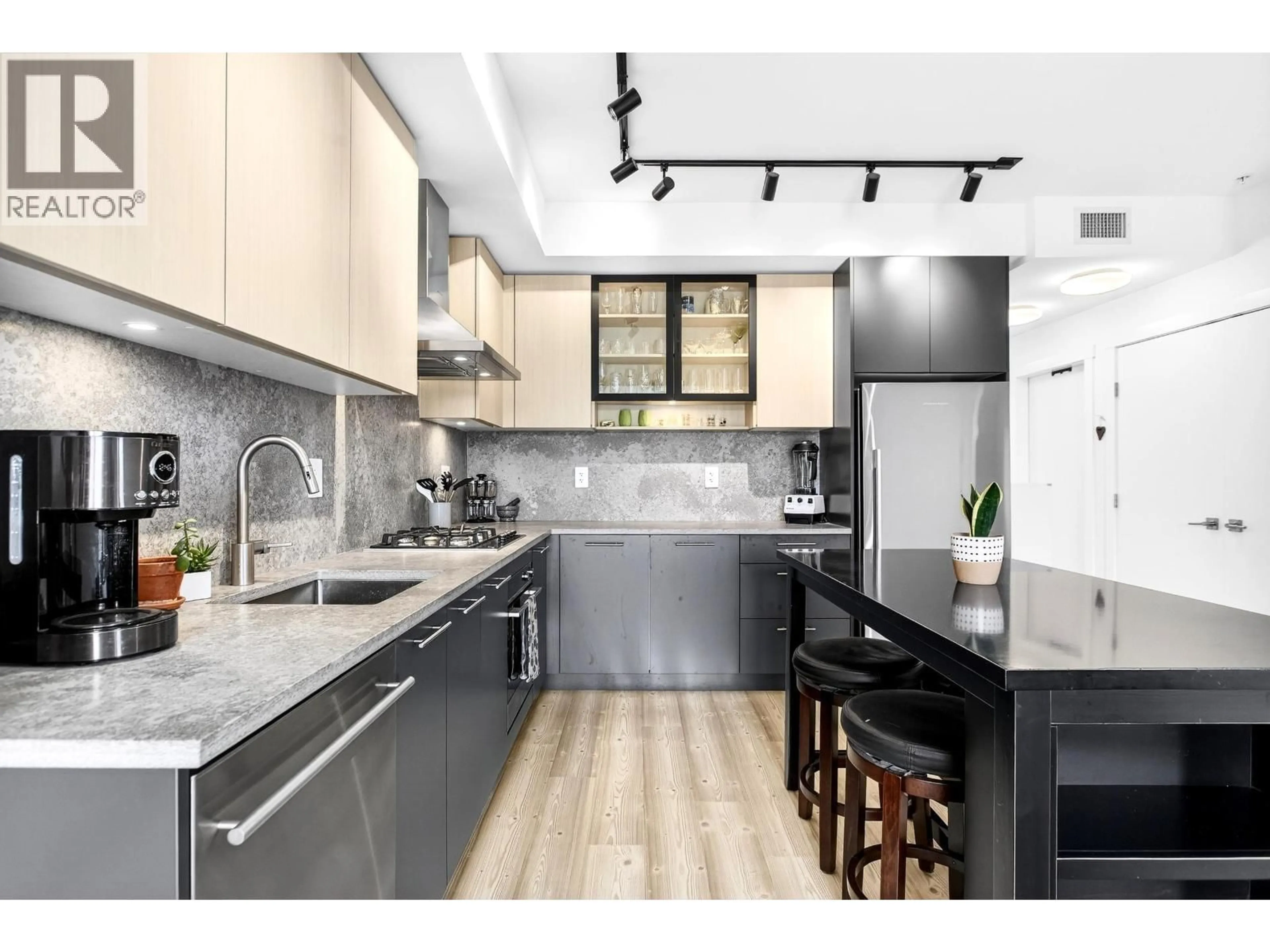 Open concept kitchen, unknown for 206 - 251 BOUNDARY BAY ROAD, Tsawwassen British Columbia V4L0B6