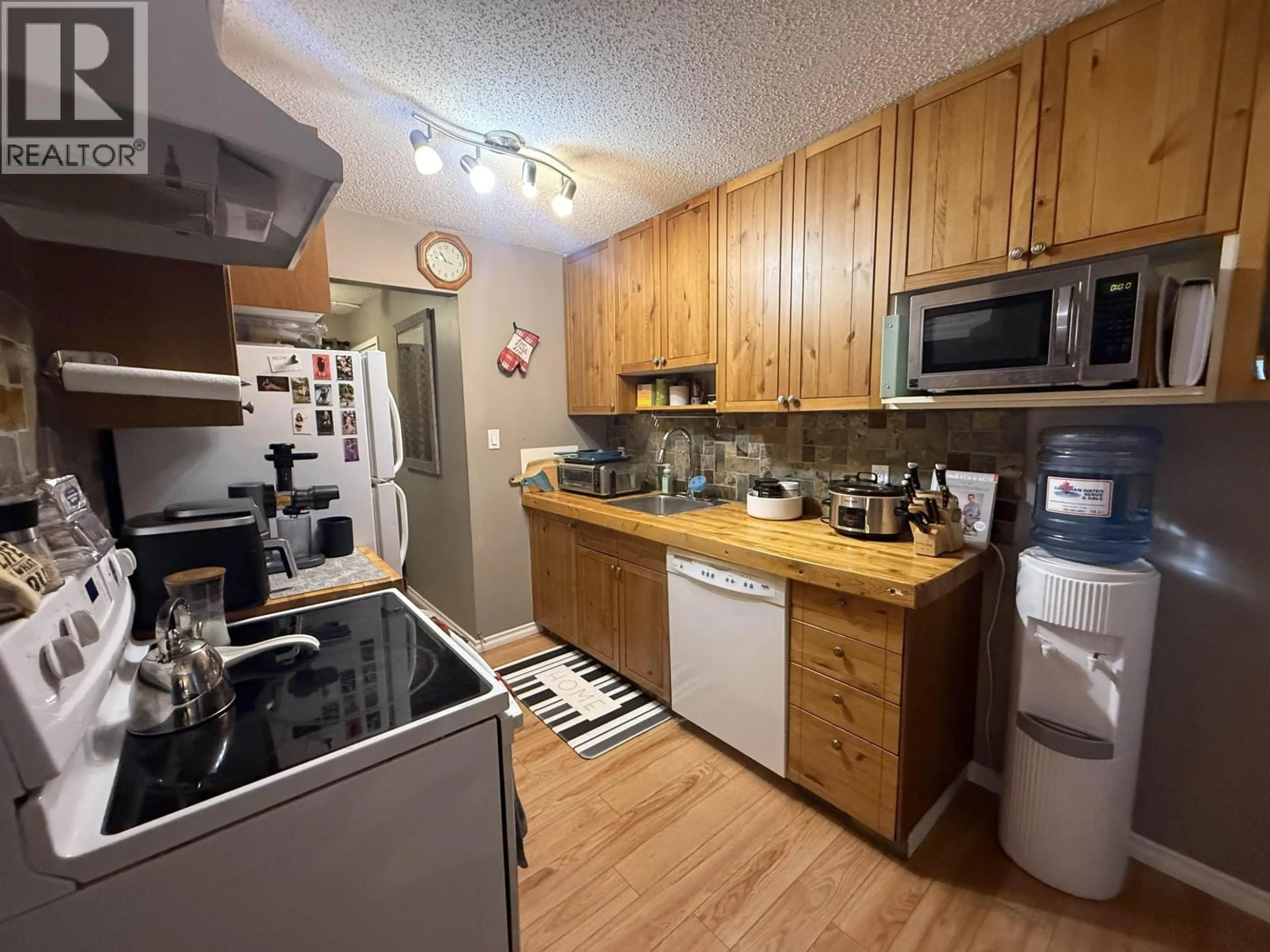 Standard kitchen, unknown for 101 - 10216 102 AVENUE, Fort St. John British Columbia V1J2E5