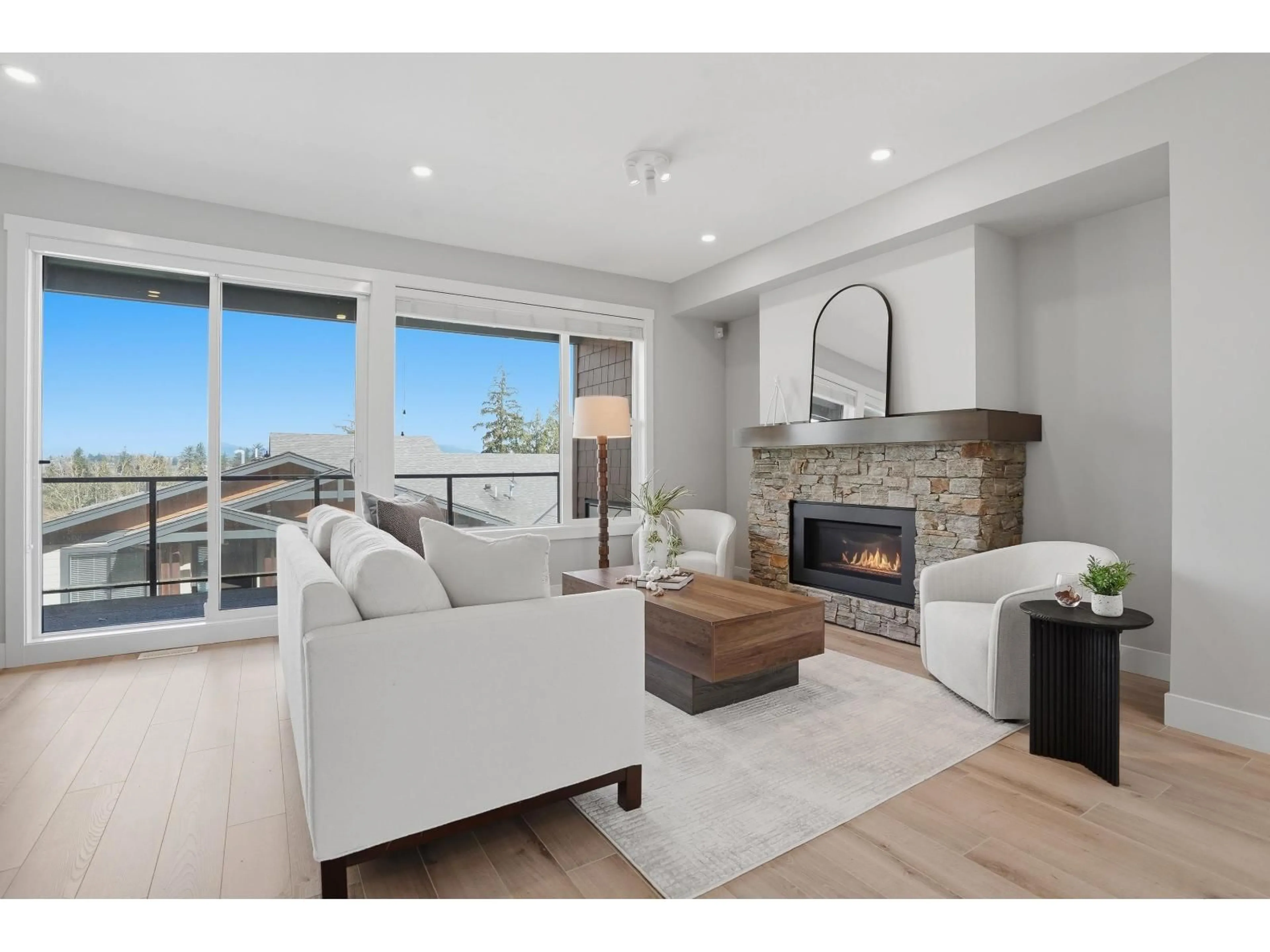 Living room with furniture, wood/laminate floor for 4 - 3618 150 STREET, Surrey British Columbia V3Z0W3