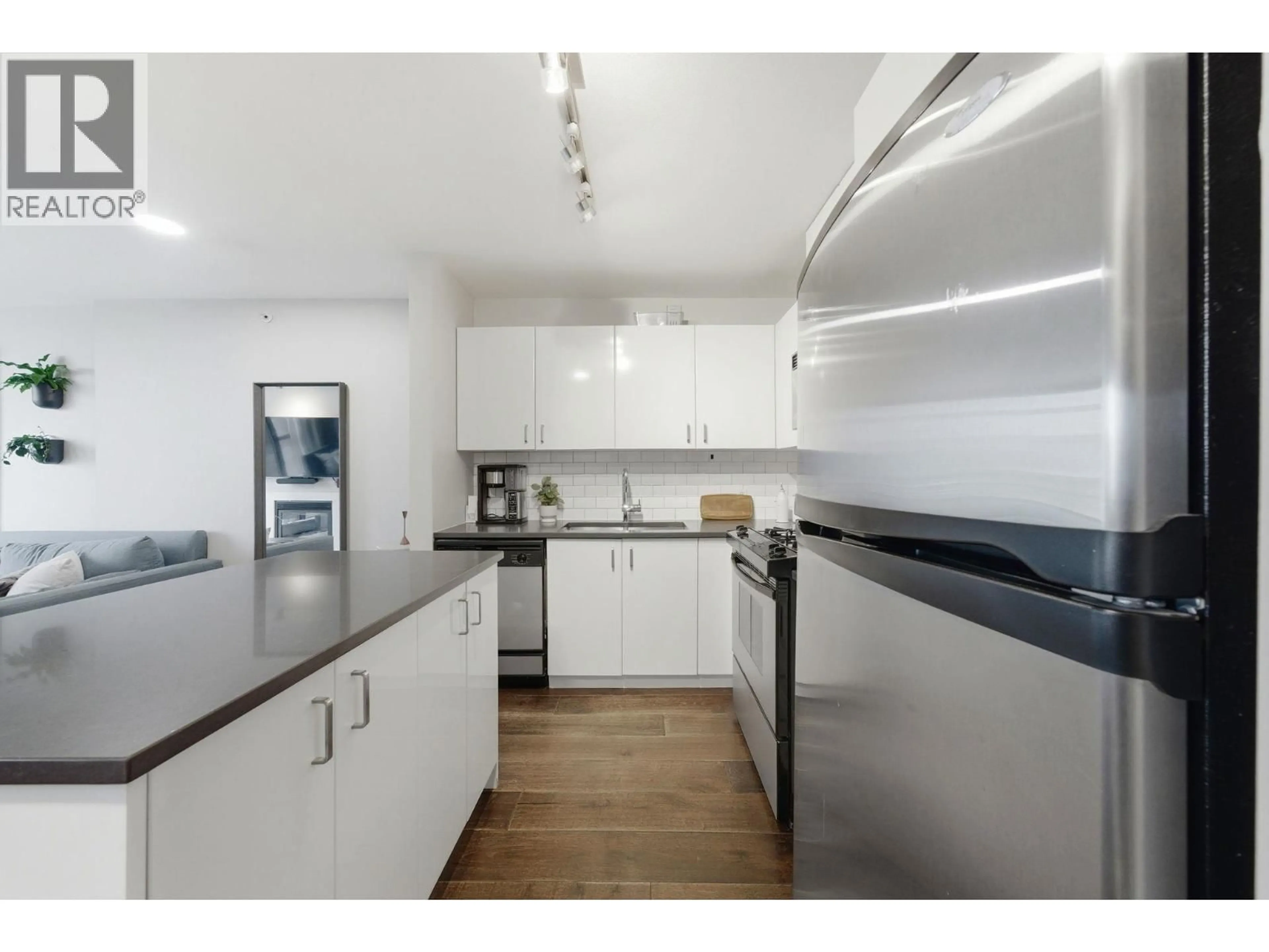 Standard kitchen, wood/laminate floor for 405 - 155 1ST STREET, North Vancouver British Columbia V7M3N8