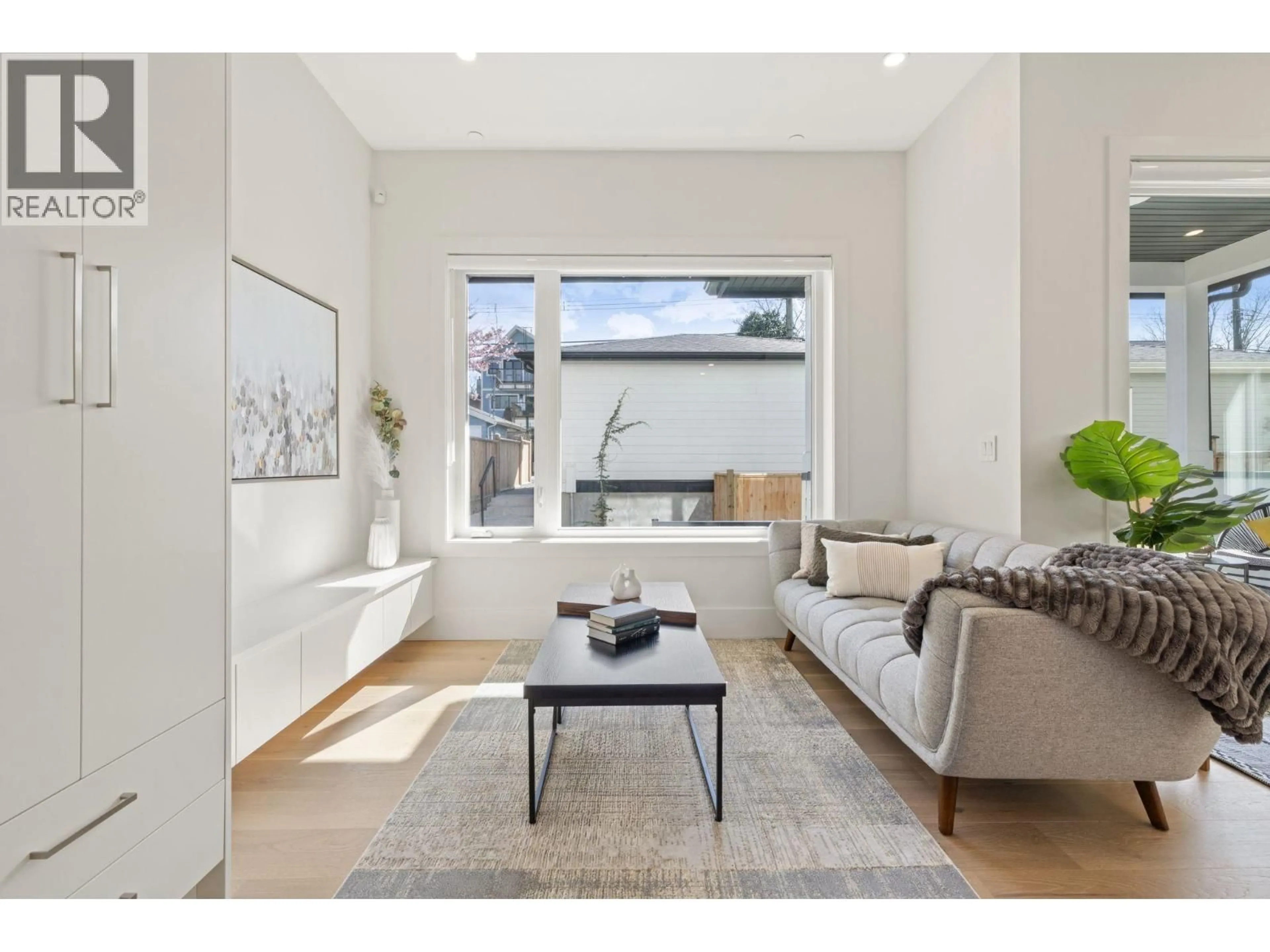 Living room with furniture, unknown for 2138 VENABLES STREET, Vancouver British Columbia V5L2J4