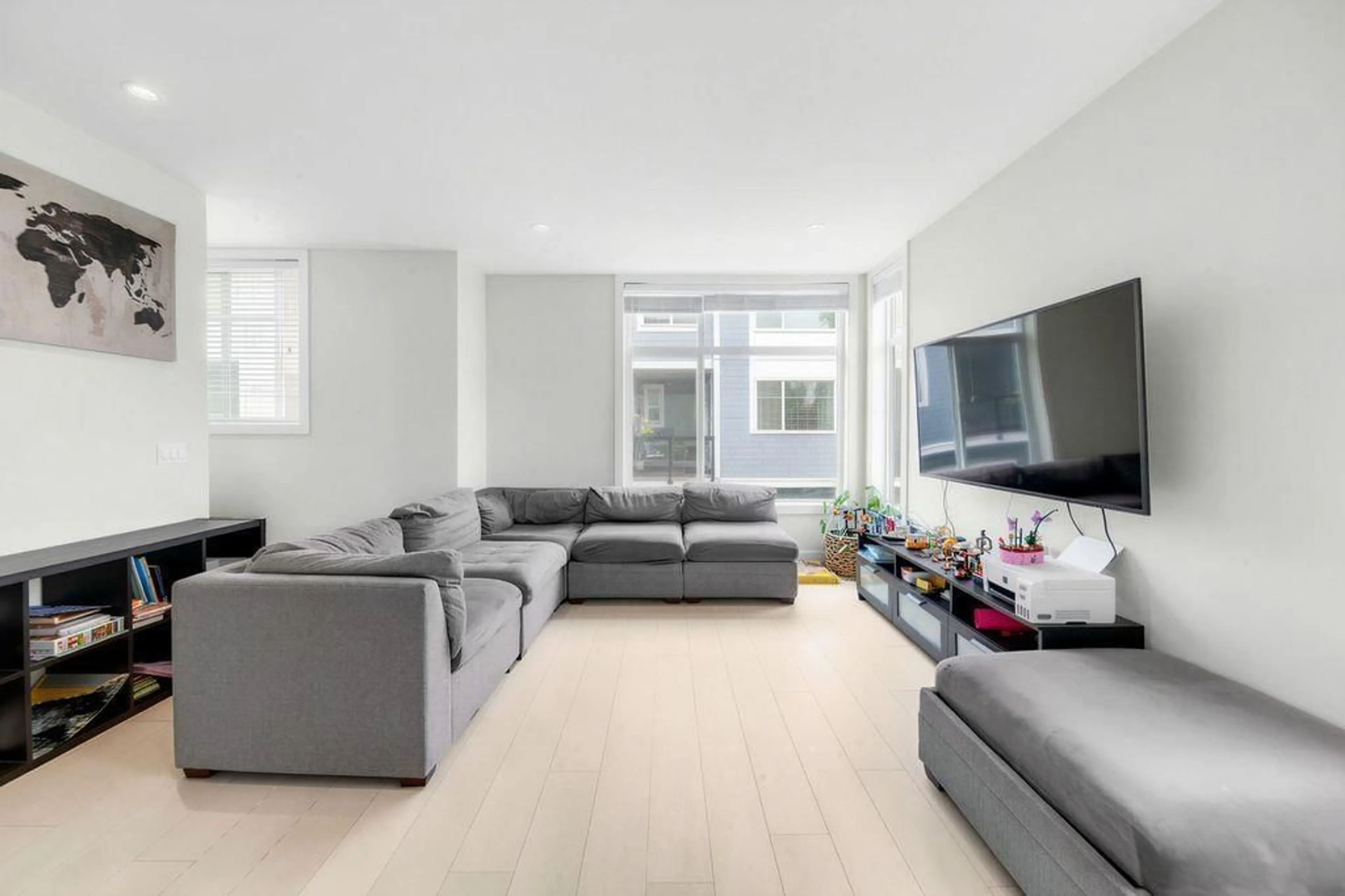 Living room with furniture, unknown for 14 - 2328 167A STREET, Surrey British Columbia V3Z1H2