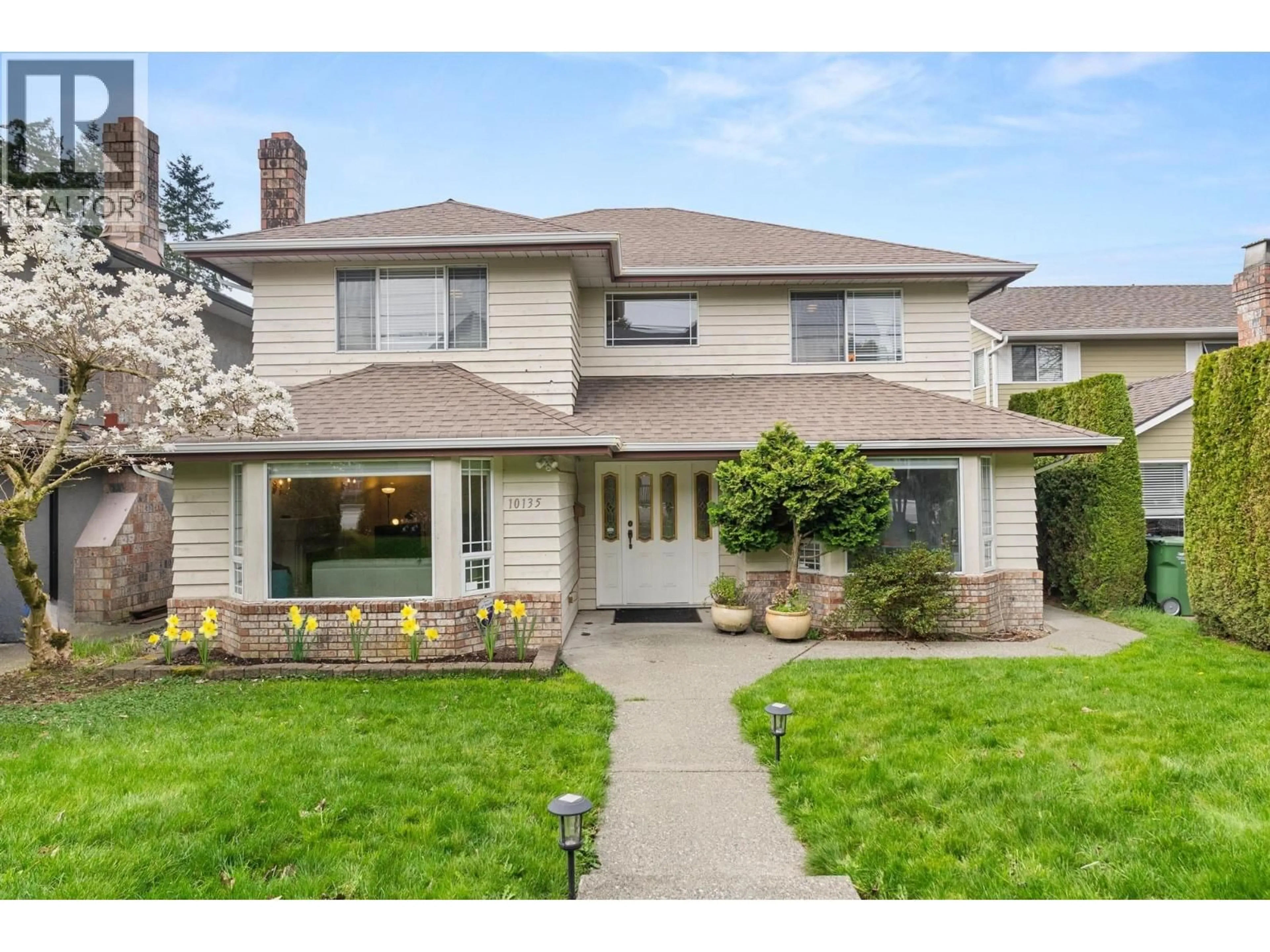 Home with vinyl exterior material, street for 10135 NO. 1 ROAD, Richmond British Columbia V7E1S1