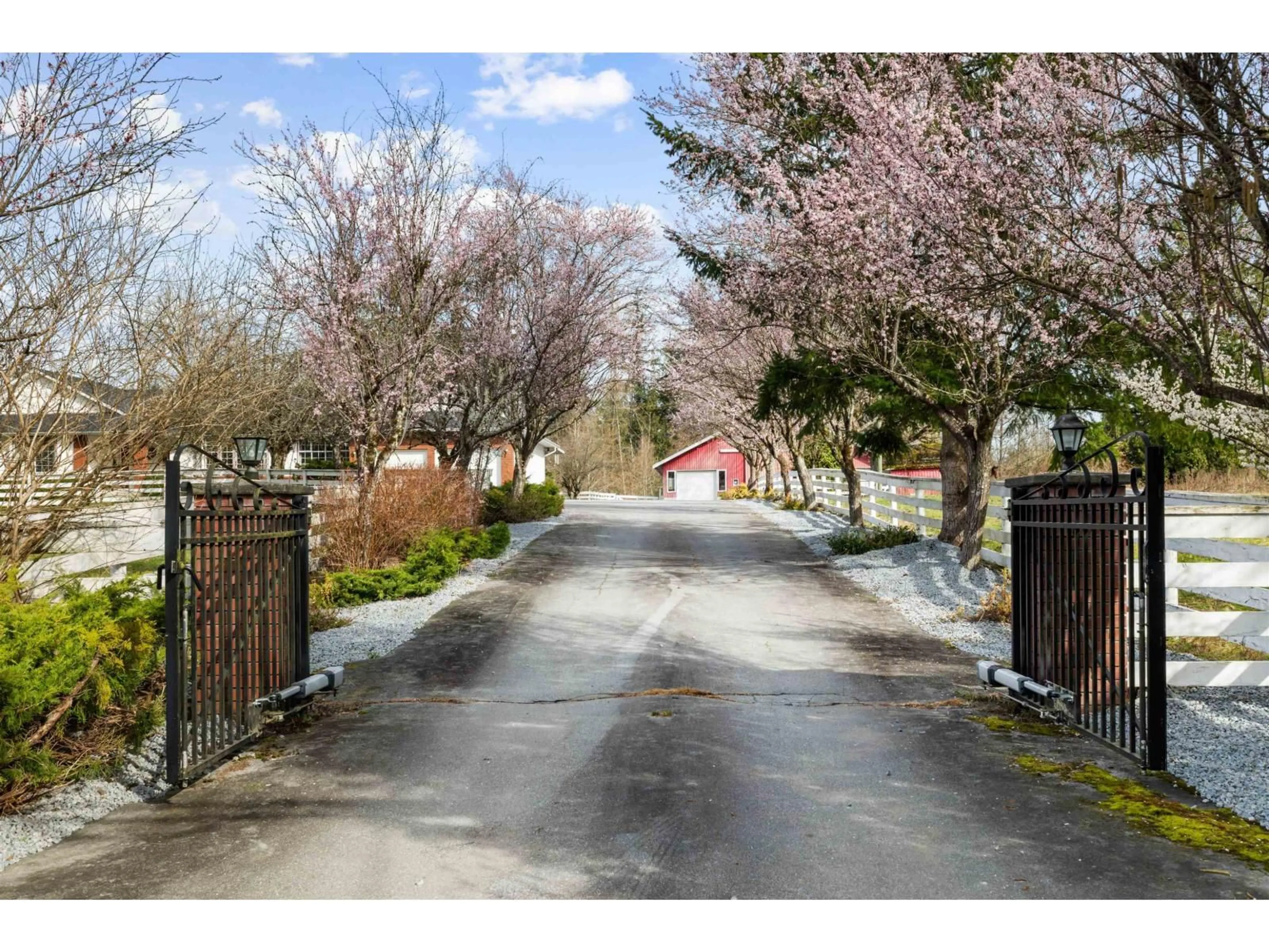 A pic from outside/outdoor area/front of a property/back of a property/a pic from drone, street for 21747 100 AVENUE, Langley British Columbia V1M3V1