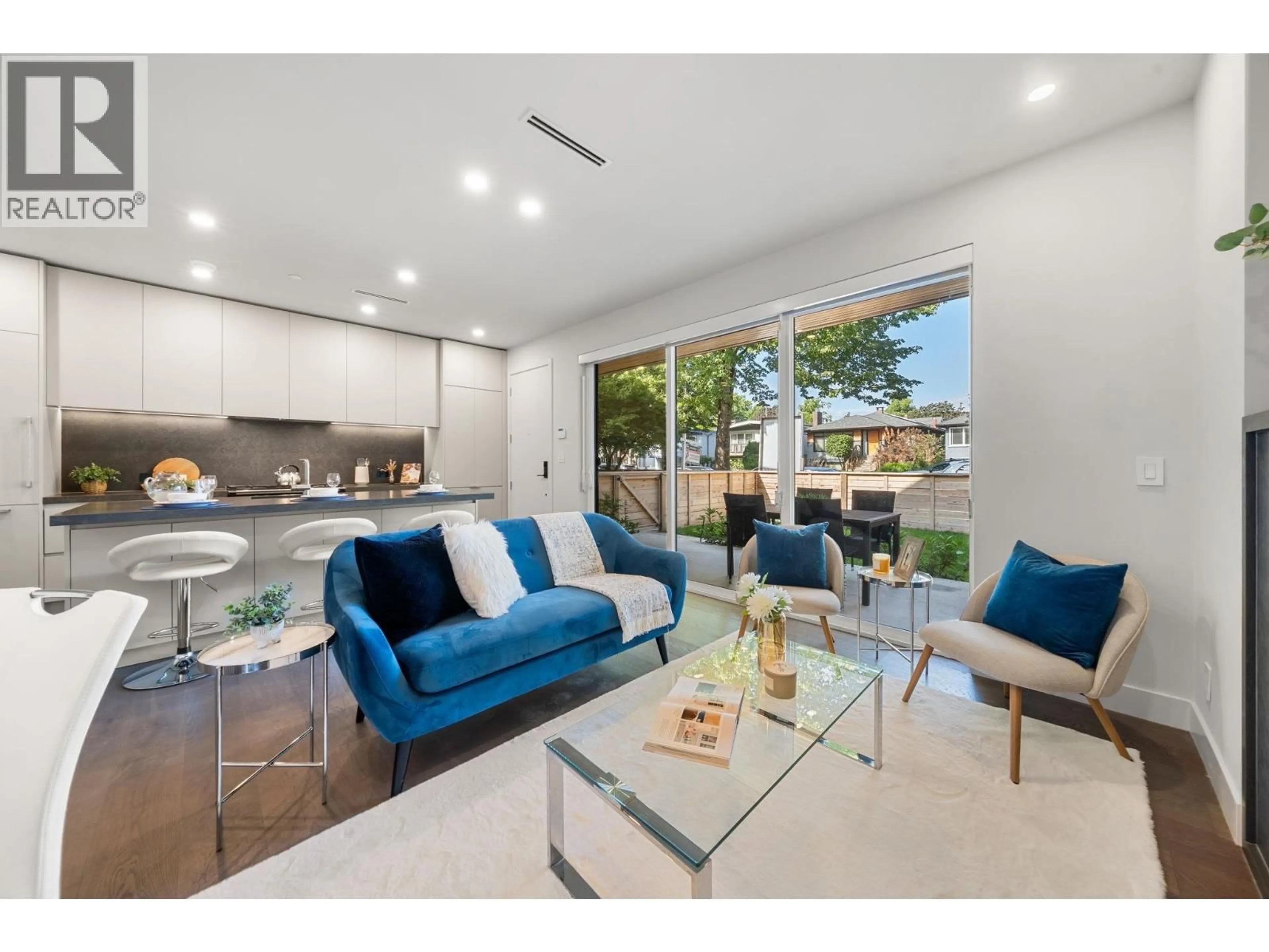 Living room with furniture, unknown for 1 - 638 46TH AVENUE, Vancouver British Columbia V5W2A3