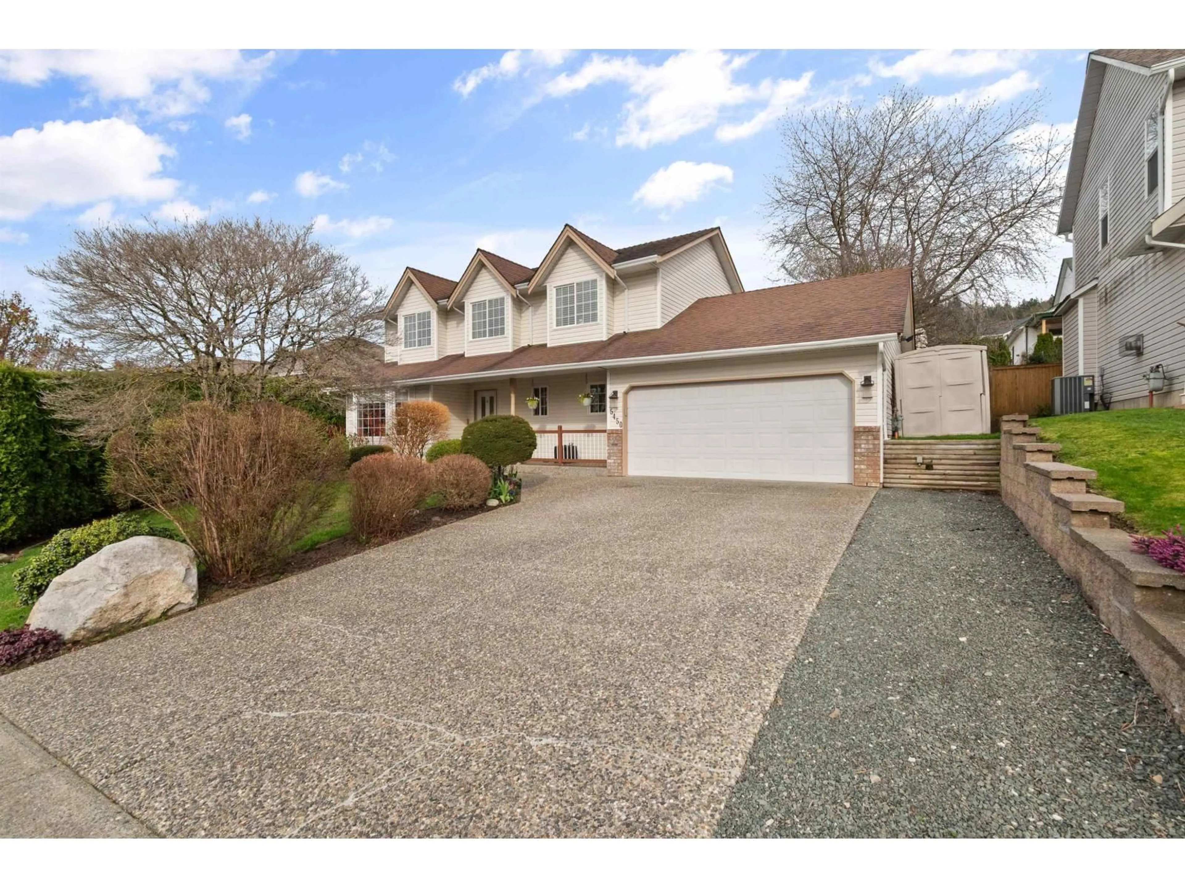 A pic from outside/outdoor area/front of a property/back of a property/a pic from drone, street for 5450 ALPINE CRESCENT, Chilliwack British Columbia V2R3W4