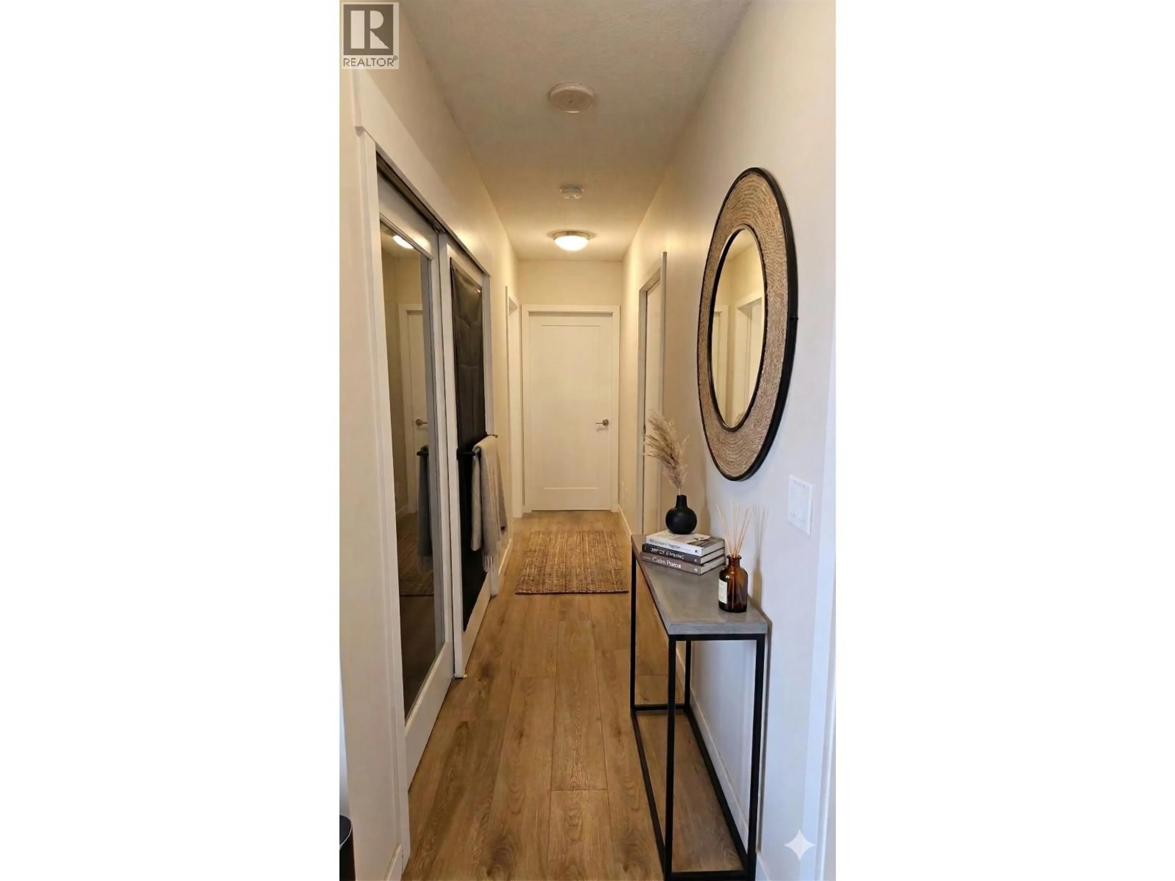 Indoor entryway for 804 - 1133 HOMER STREET, Vancouver British Columbia V6B0B1