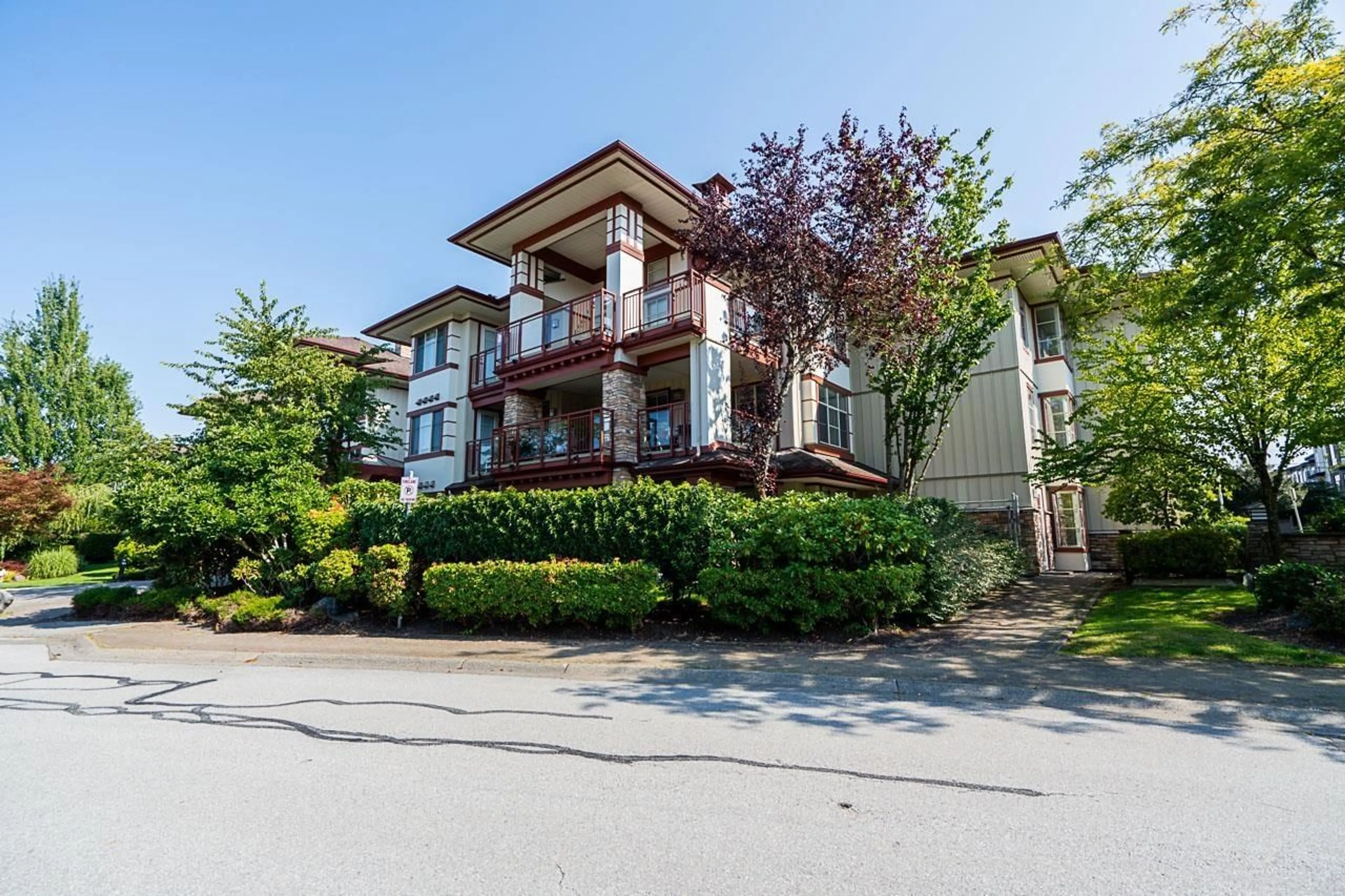 Unknown for 204 - 16469 64 AVENUE, Surrey British Columbia V3S6V7