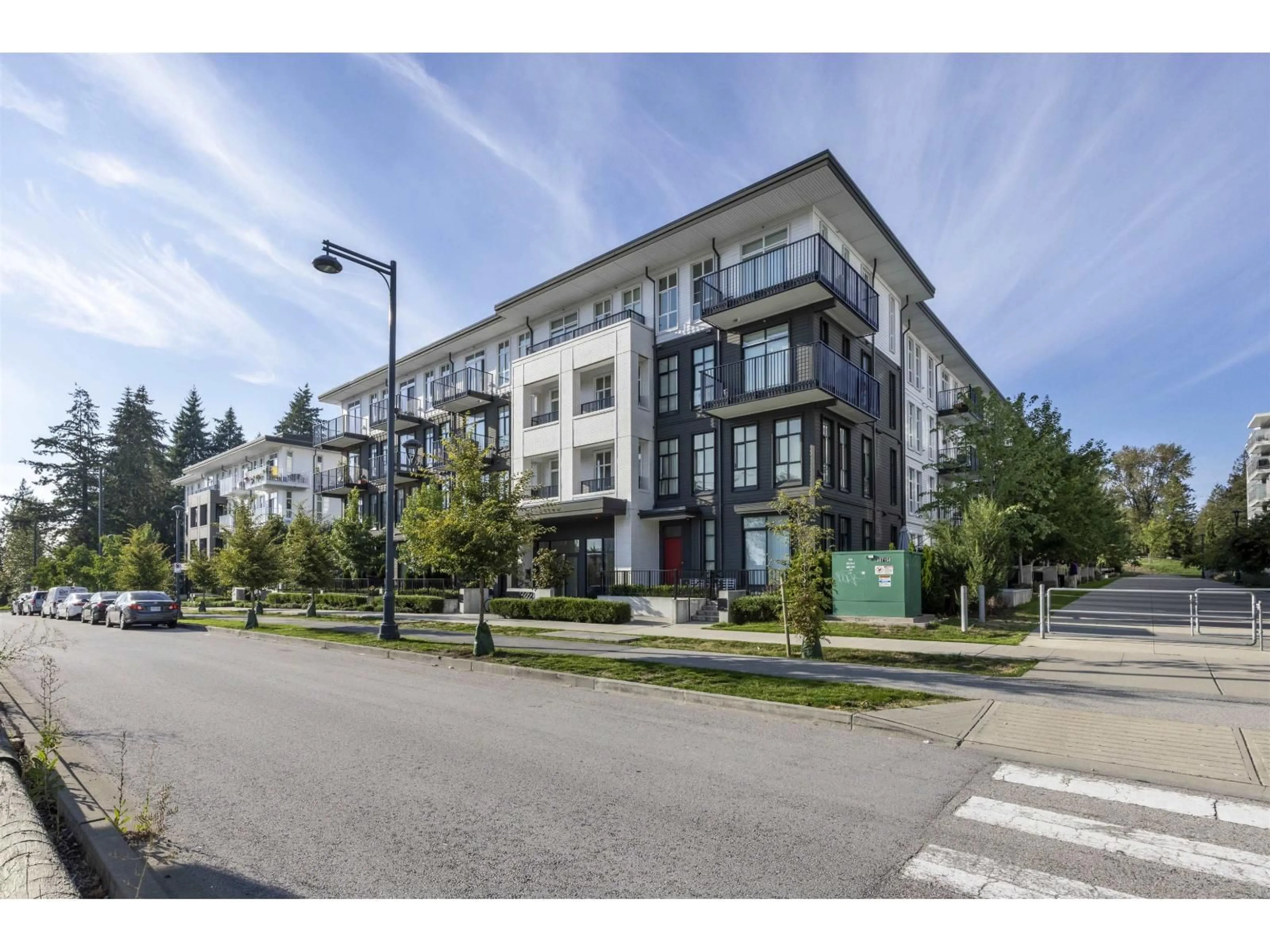 Blurry image for 405 - 13933 105 BOULEVARD, Surrey British Columbia V3T0R6
