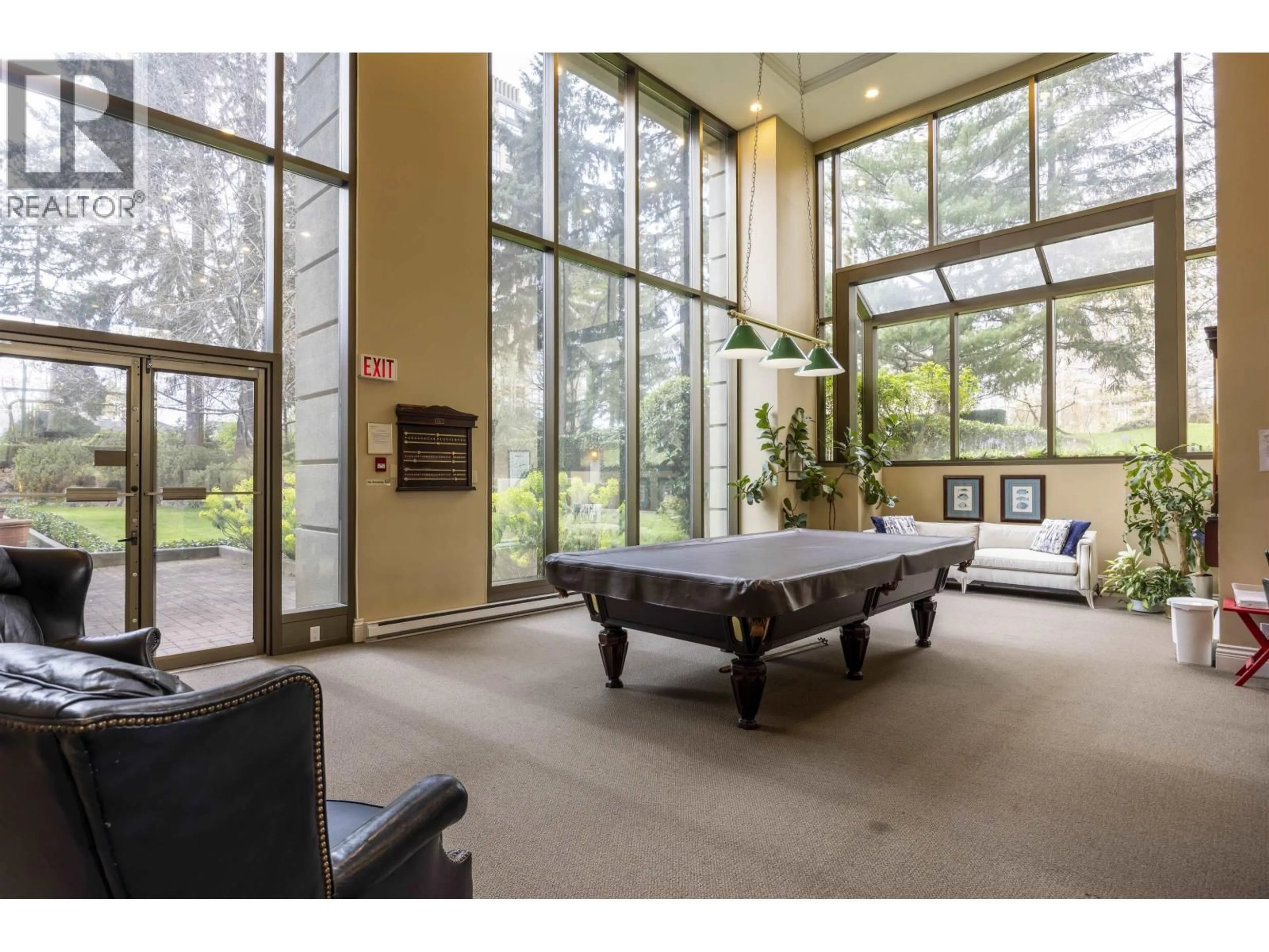 Indoor foyer for 901 - 6888 STATION HILL DRIVE, Burnaby British Columbia V3N4X5