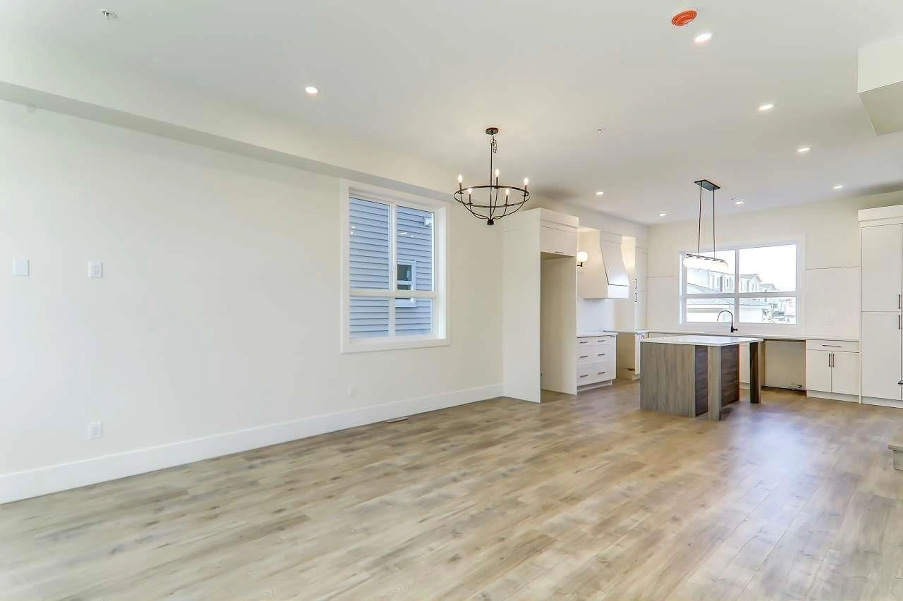 Open concept kitchen, unknown for 20687 76 AVENUE, Langley British Columbia V3V1V5