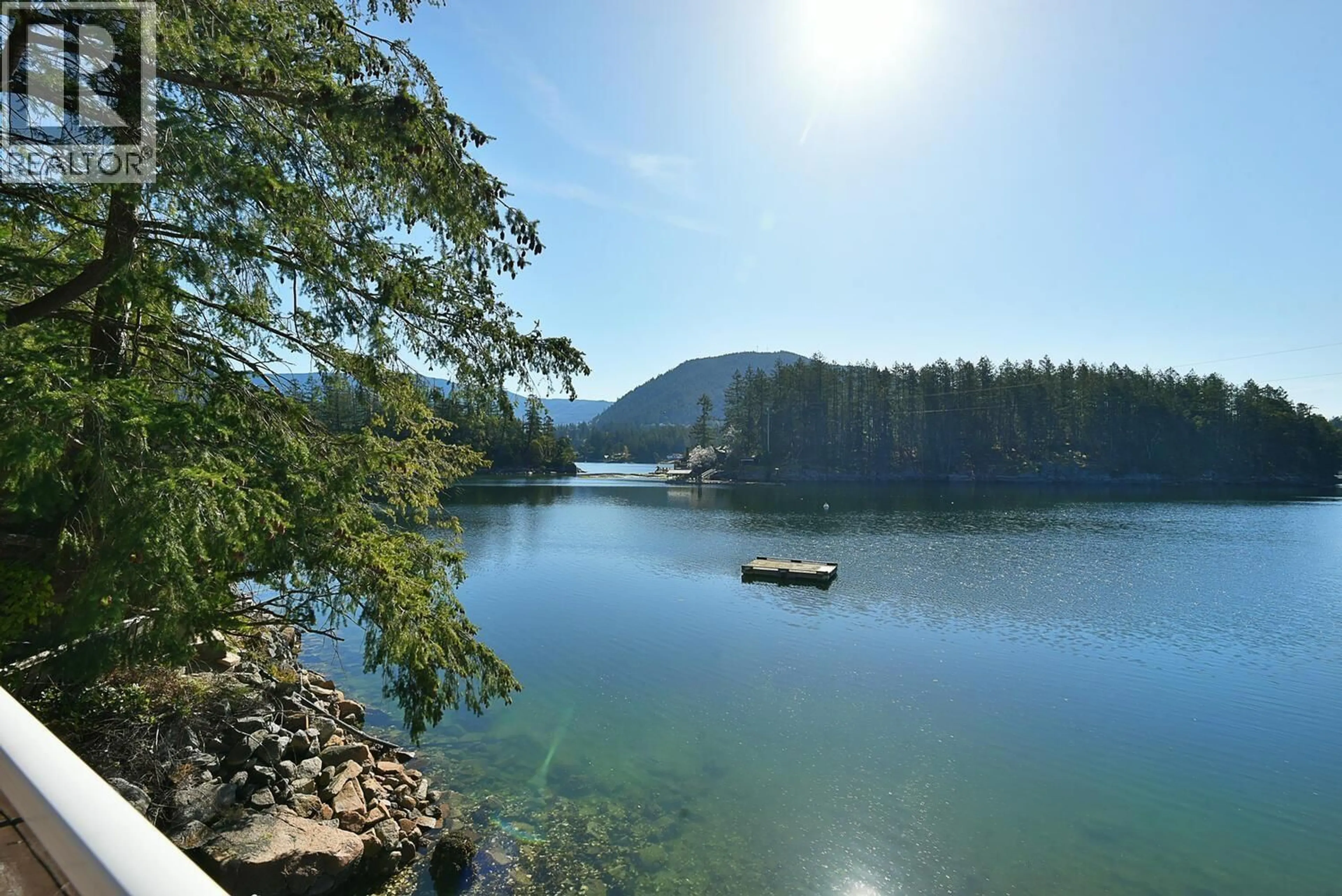 Blurry image for 4279 FRANCIS PENINSULA ROAD, Madeira Park British Columbia V0N2H1