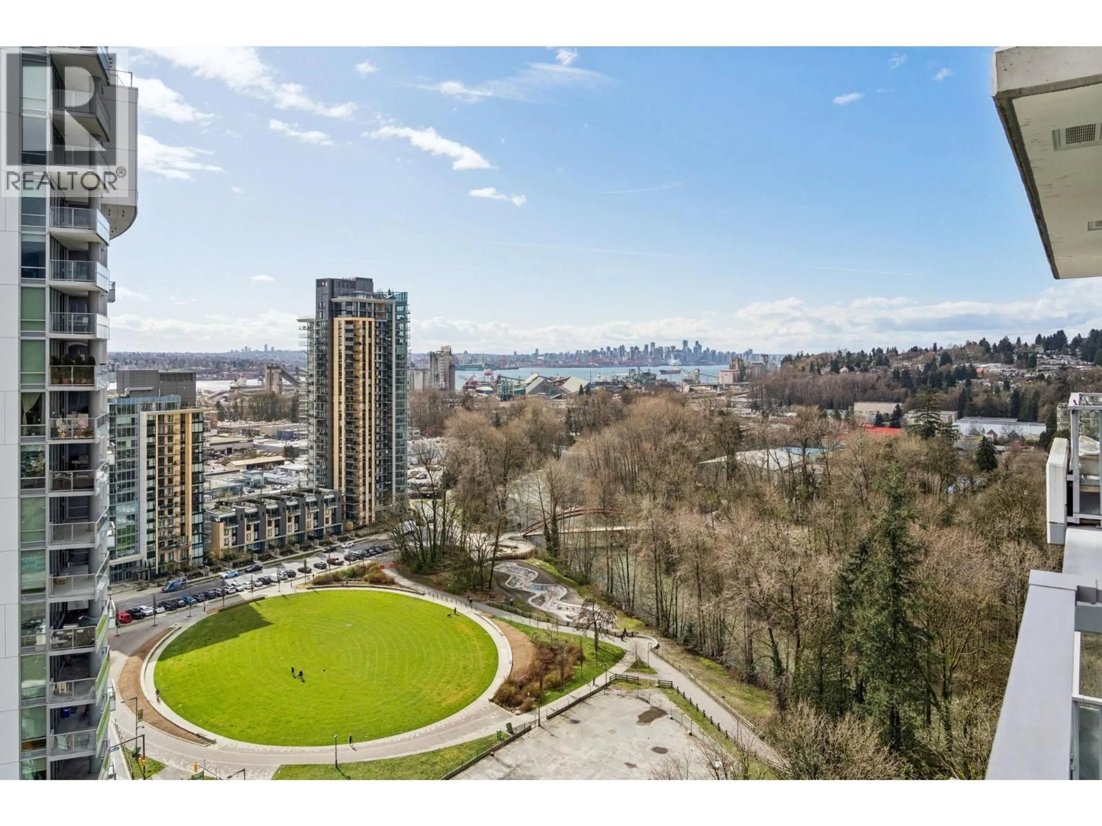 A pic from outside/outdoor area/front of a property/back of a property/a pic from drone, water/lake/river/ocean view for 2104 - 680 SEYLYNN CRESCENT, North Vancouver British Columbia V7J0B5