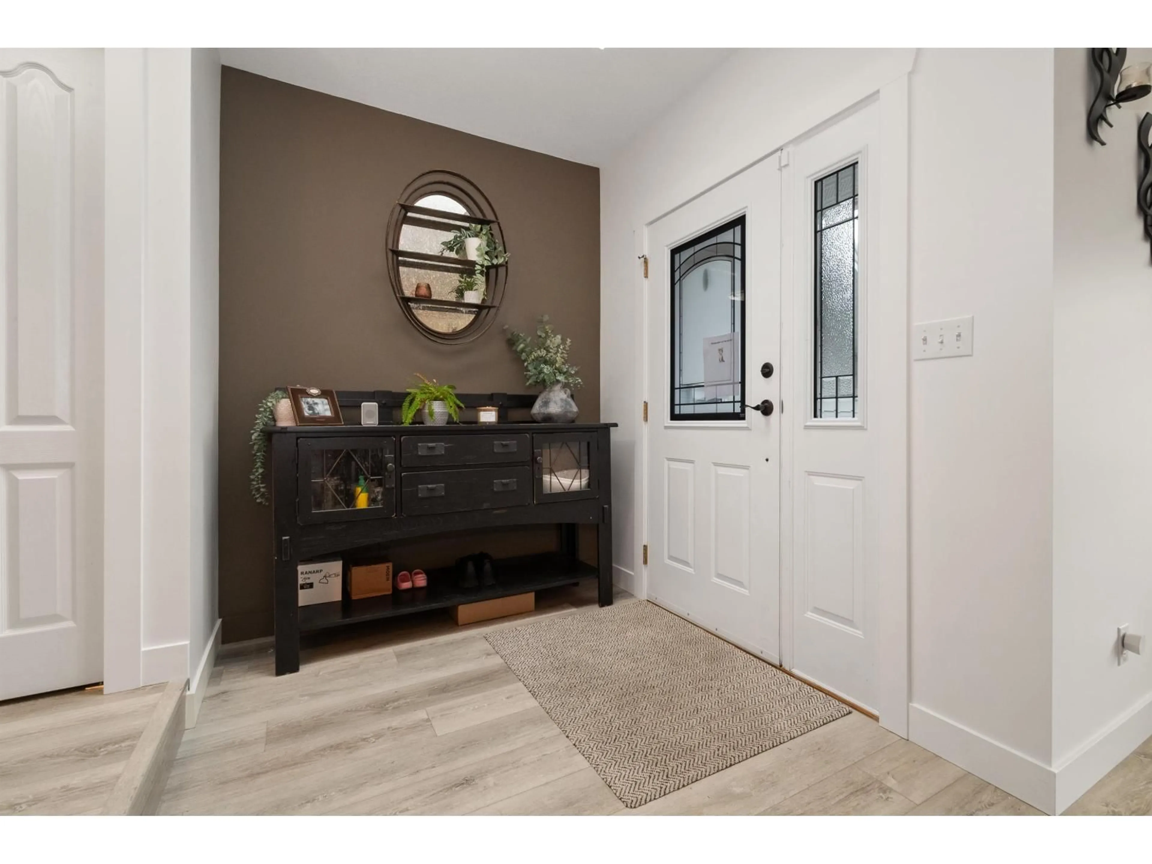 Indoor entryway for 5973 GLENDALE DRIVE, Chilliwack British Columbia V2R3A5