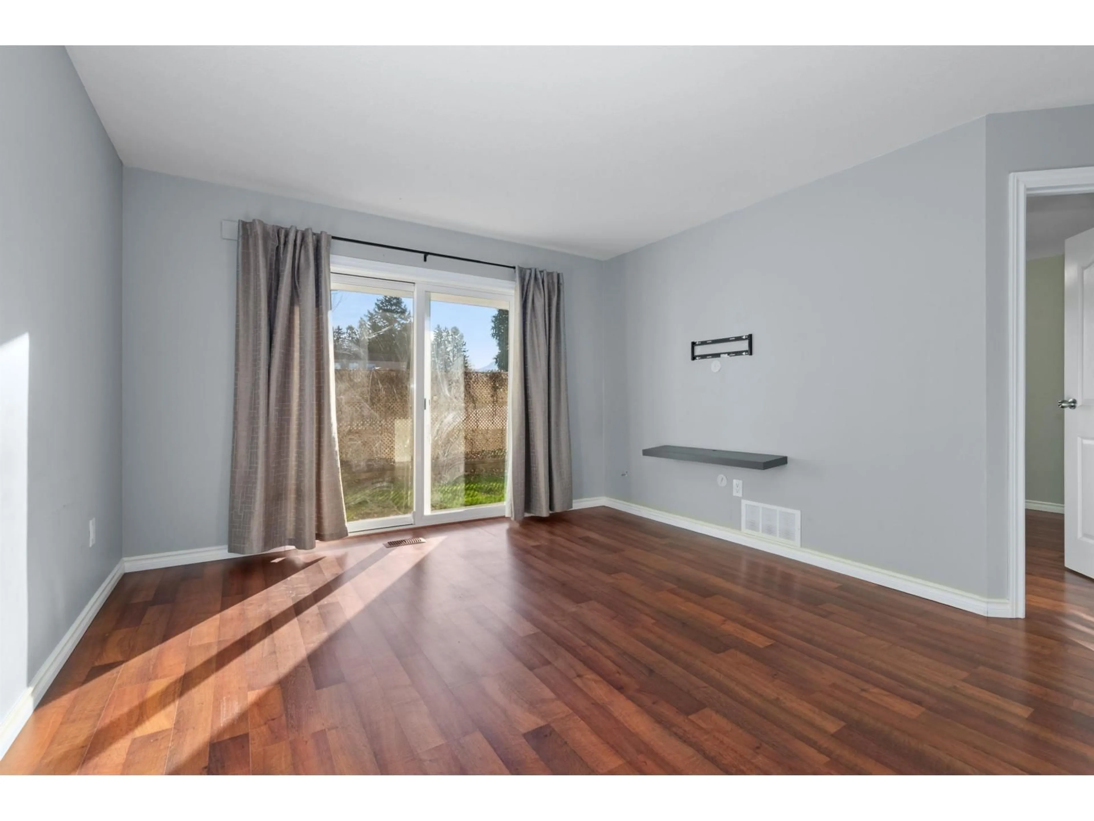 A pic of a room for 25 - 45640 STOREY AVENUE, Chilliwack British Columbia V2R3C5