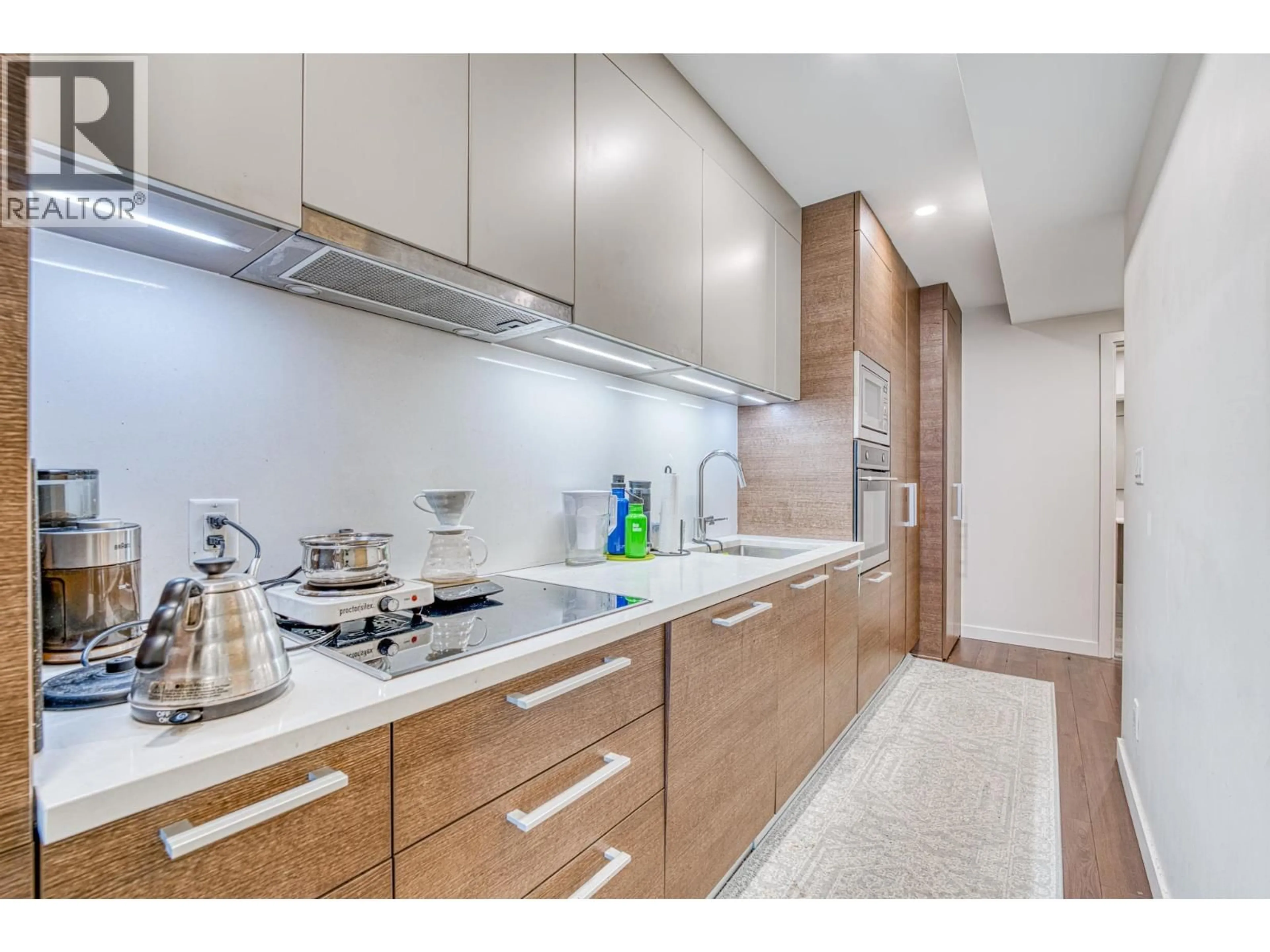 Standard kitchen, unknown for 1806 - 285 10TH AVENUE, Vancouver British Columbia V5T0H6