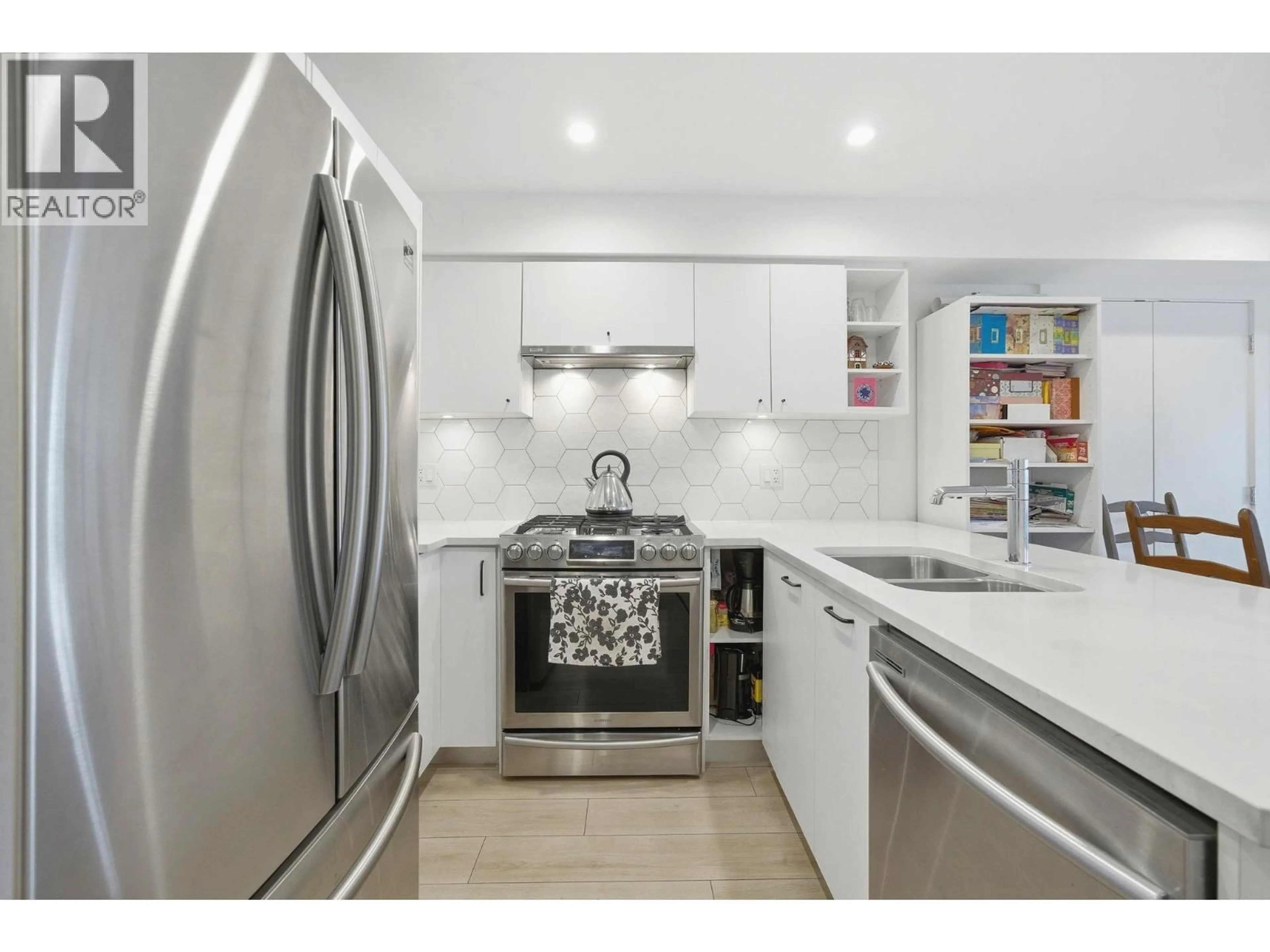 Unknown for 204 - 1519 CROWN STREET, North Vancouver British Columbia V7J1G6